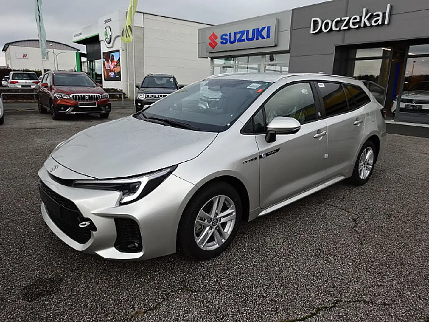 Suzuki Swace 1,8 HEV E-CVT Flash Silber - 2