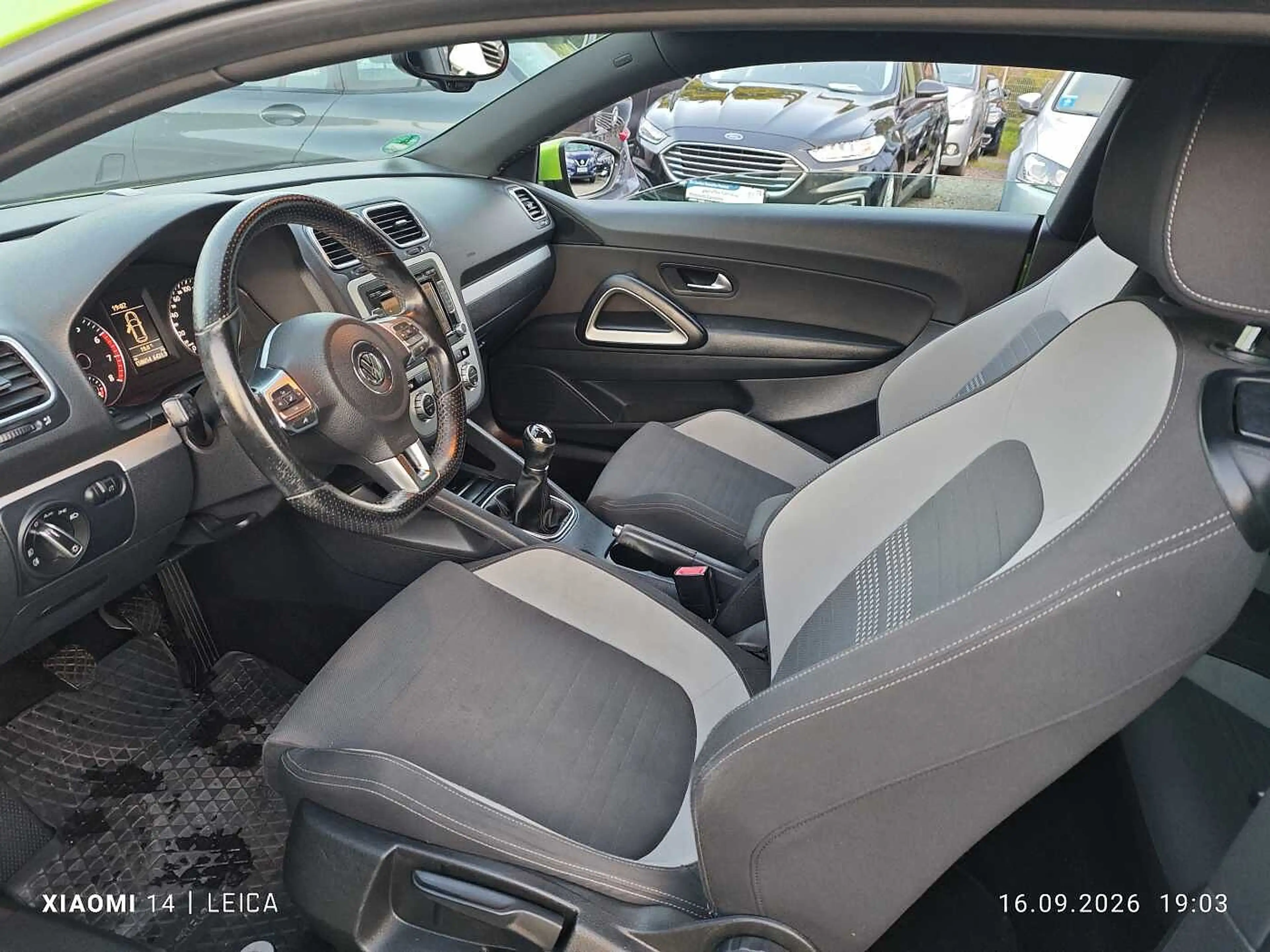 Volkswagen Scirocco 1.4 TSI Life — photo 9