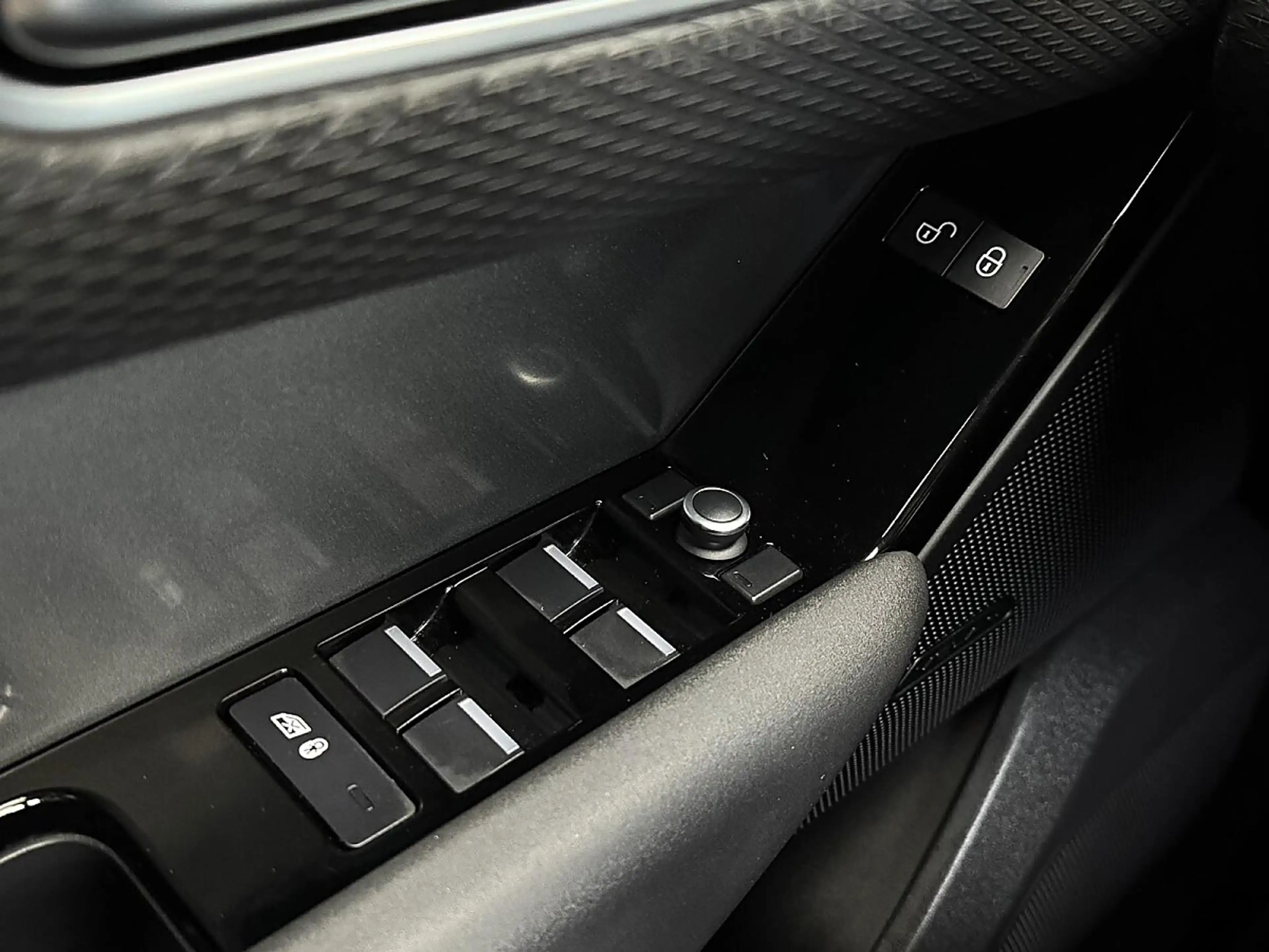 Land Rover Range Rover Velar D180 Allrad Aut. | PICKERL BIS 05/2027 | — photo 13