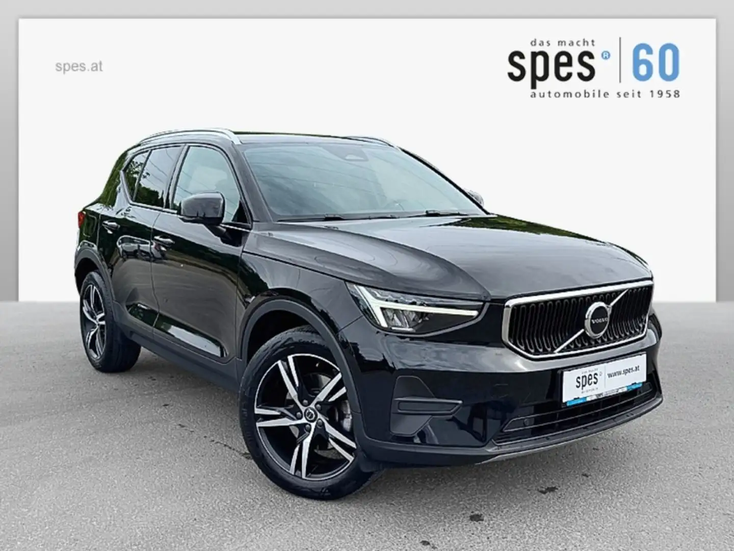 Volvo XC40 B3 Core Schwarz - 1