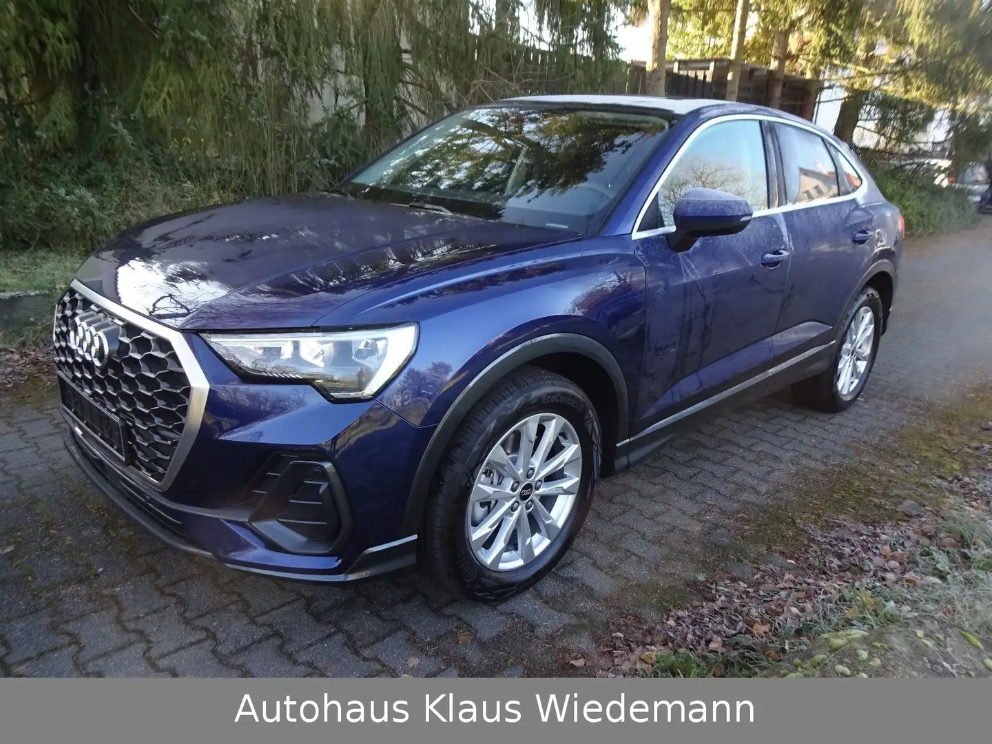 Audi Q3 40 TDI Quattro S-Tronic Sportb. - 2.Hd./38TKM Blau - 1