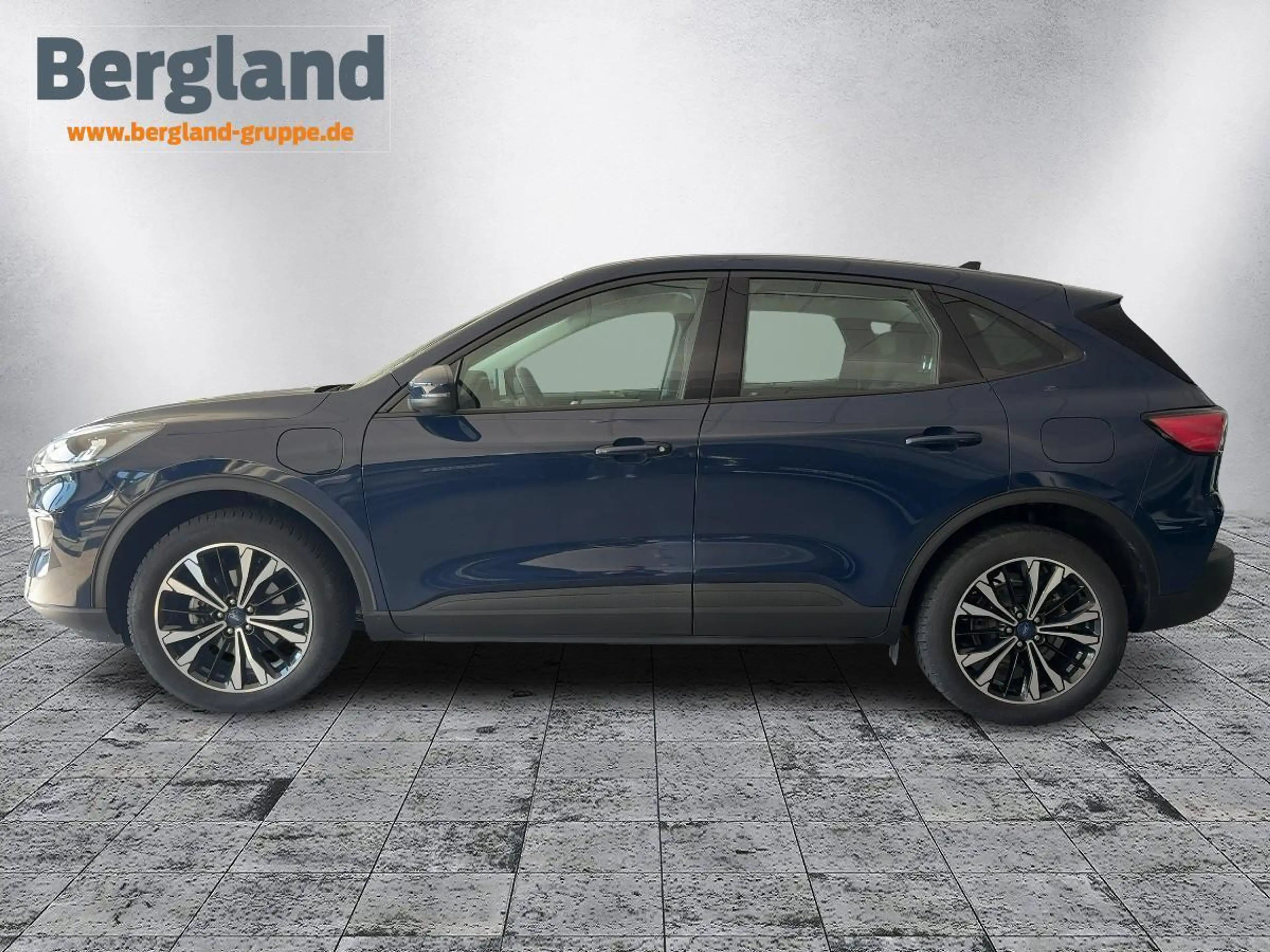 Ford Kuga Cool & Connect PHEV — photo 2