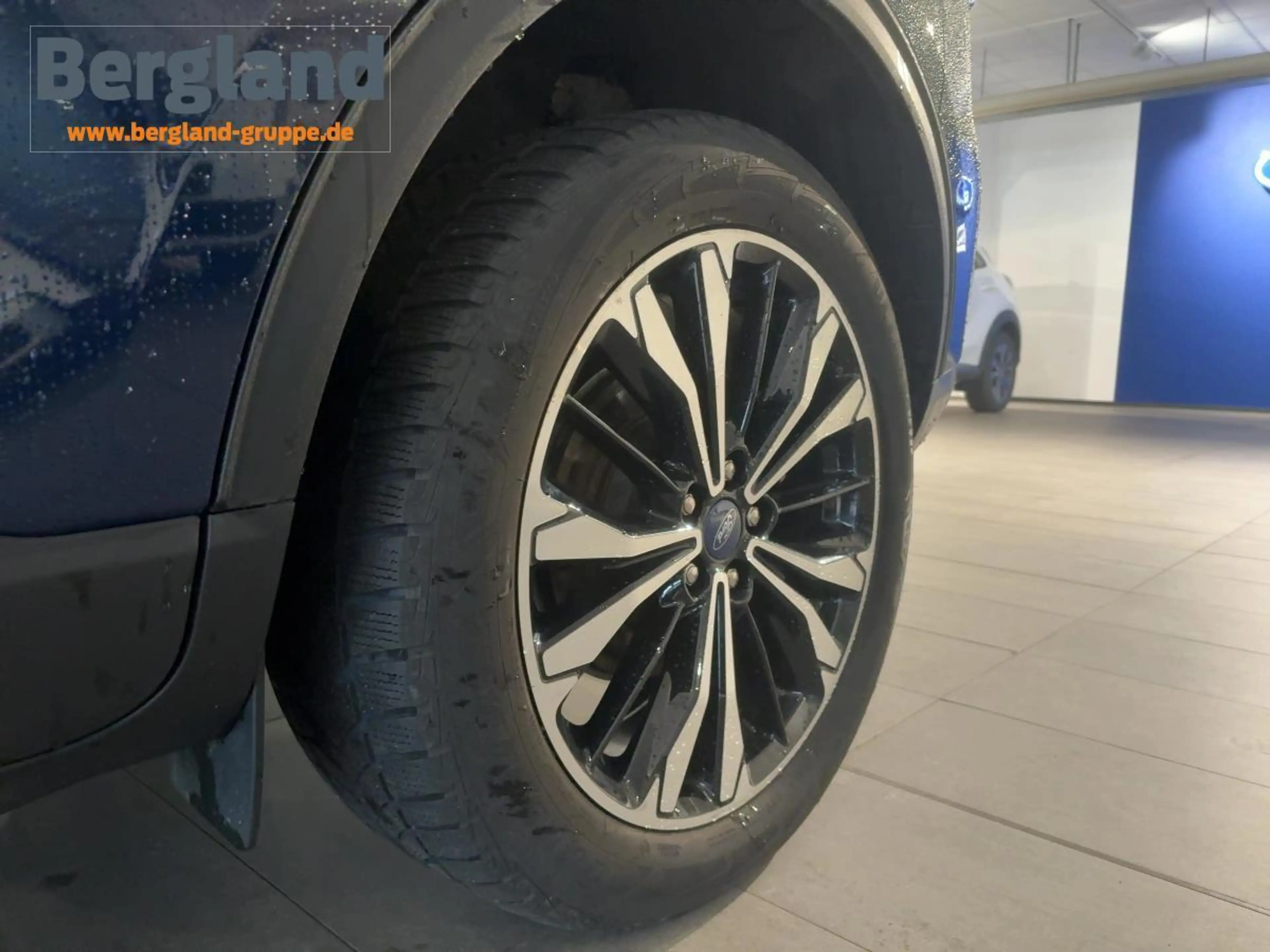 Ford Kuga Cool & Connect PHEV — photo 7