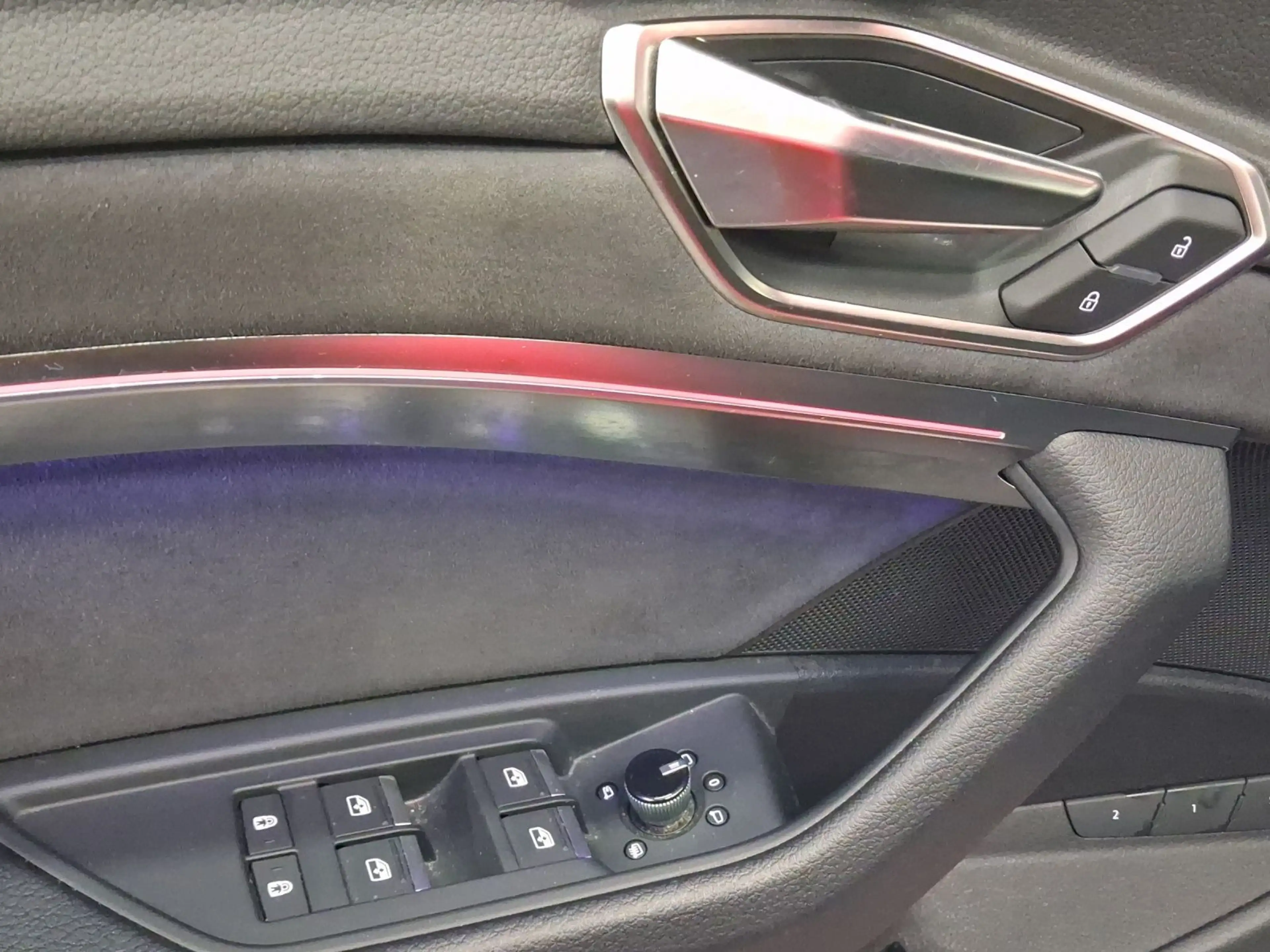 Audi Q8 e-tron 55 Q S LINE PANO AHK MATRIX PDC+ BuO — photo 8