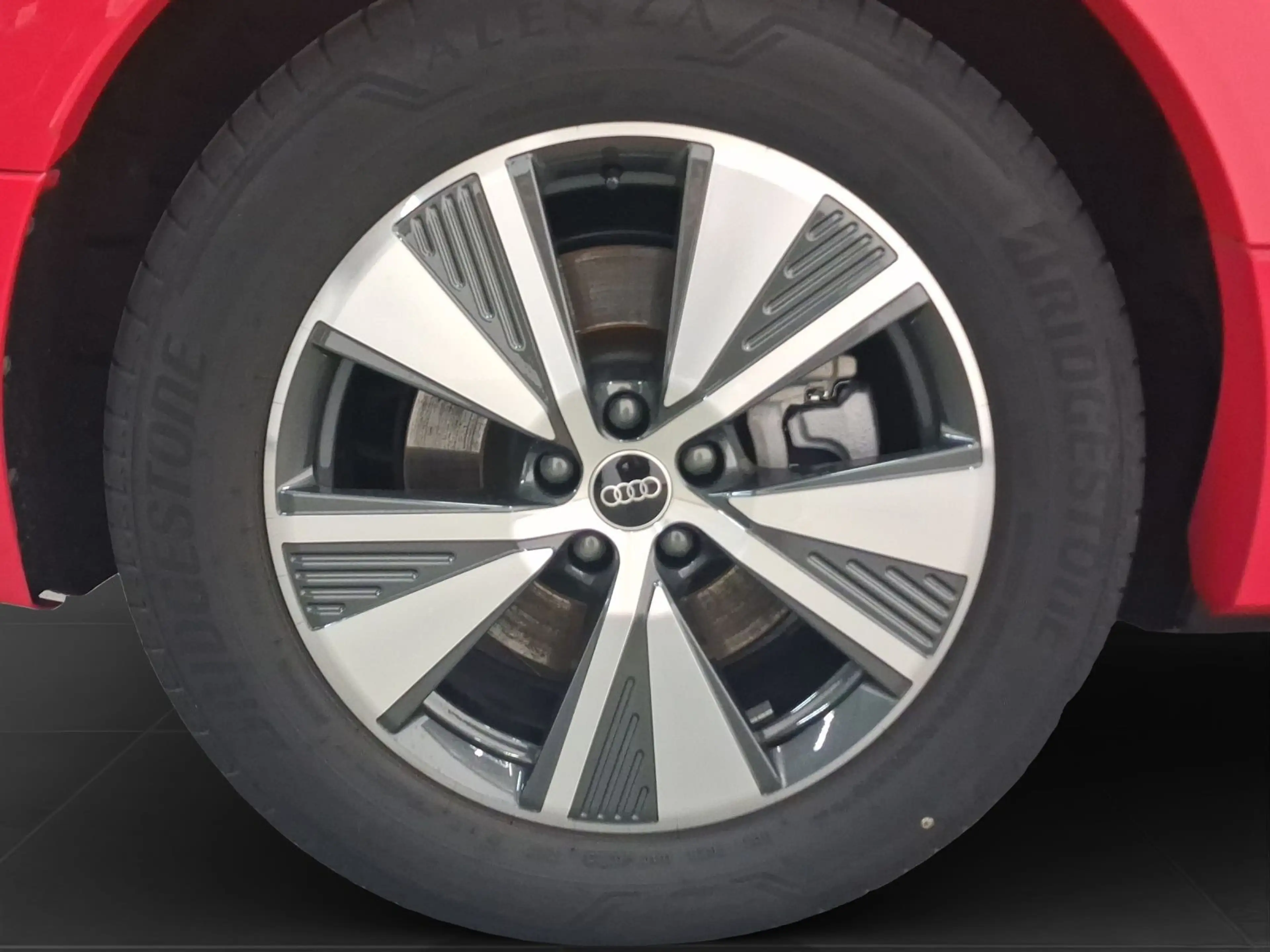 Audi Q8 e-tron 55 Q S LINE PANO AHK MATRIX PDC+ BuO — photo 7