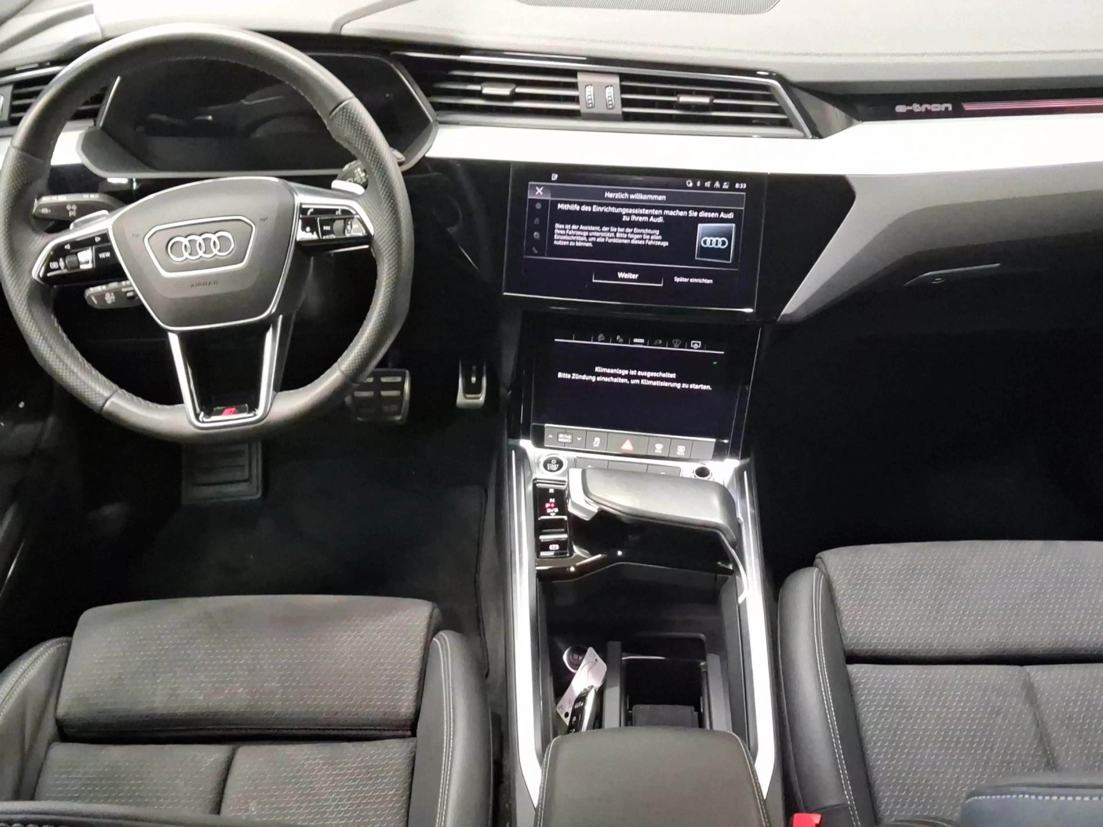 Audi Q8 e-tron 55 Q S LINE PANO AHK MATRIX PDC+ BuO — photo 5
