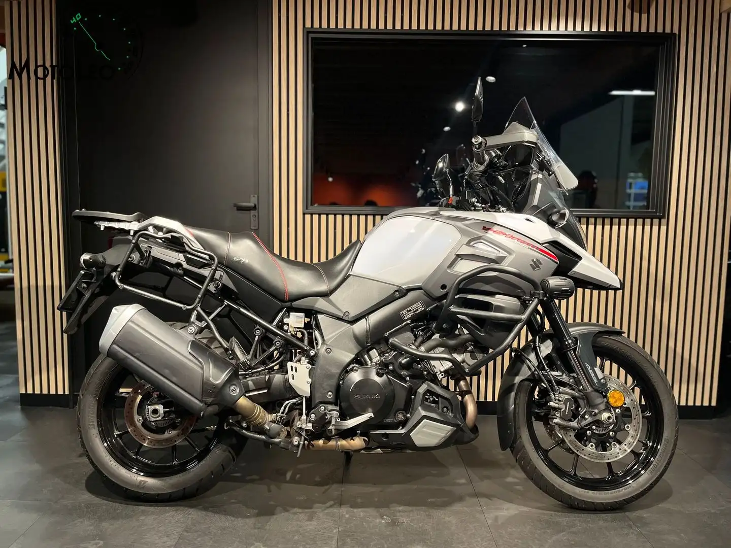 Suzuki V-Strom 1000 DL Alb - 1