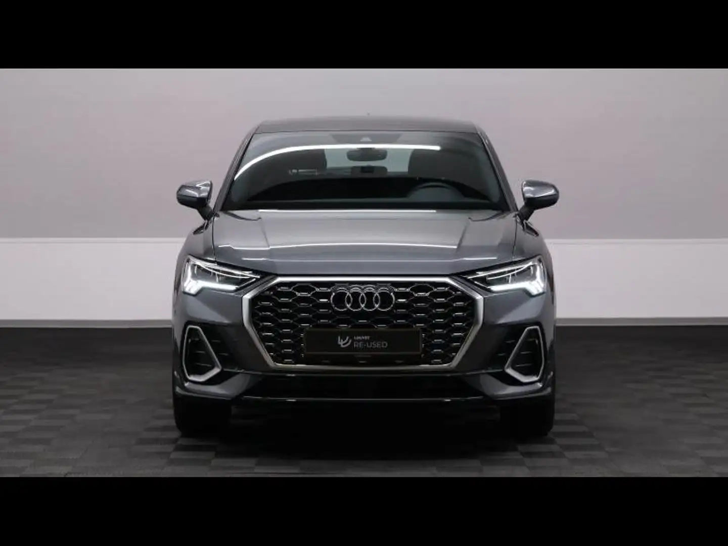 Audi Q3 35 TDI S-Line S-Tronic Grau - 2