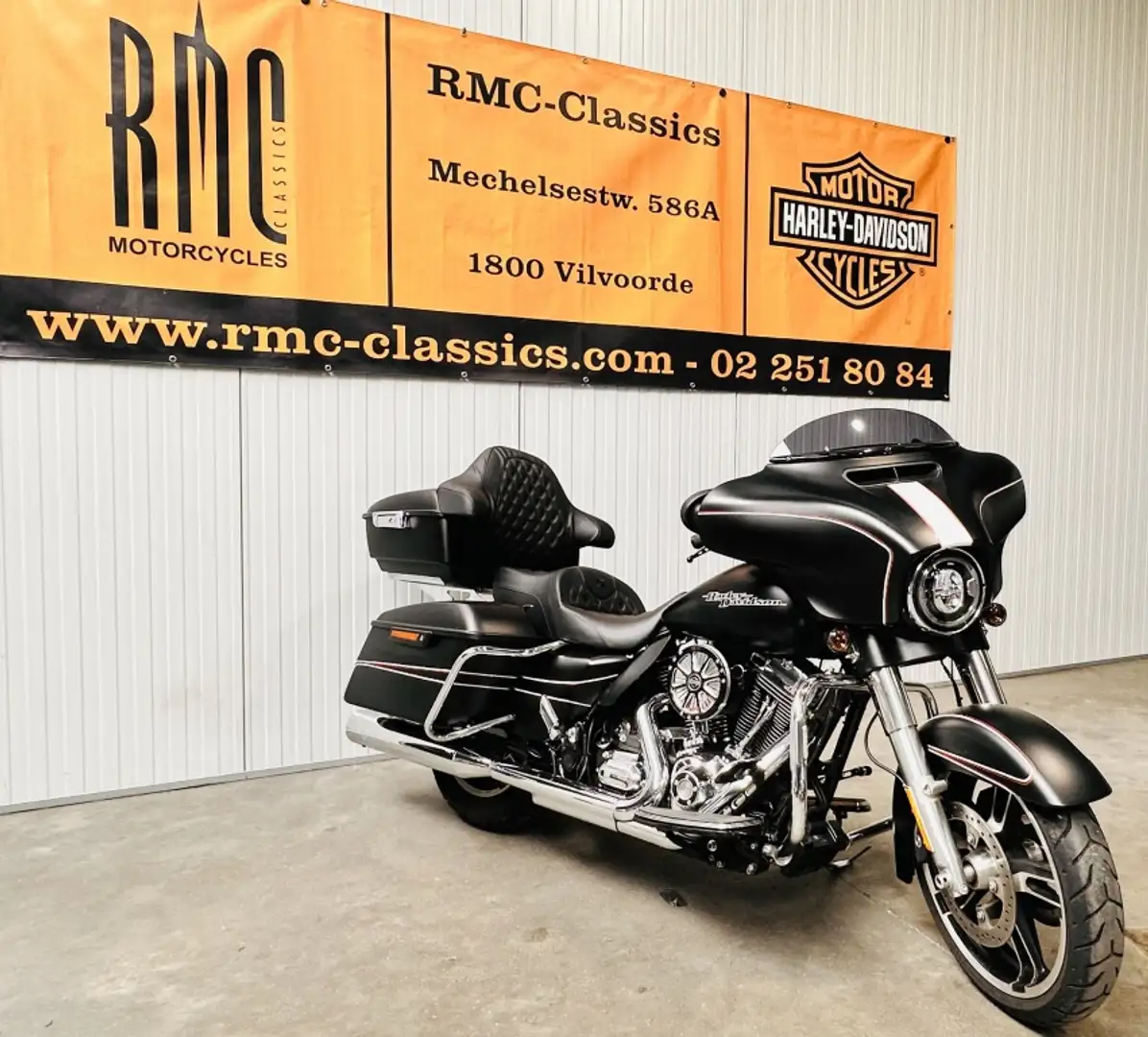 Harley-Davidson Tour Glide Street Negru - 2
