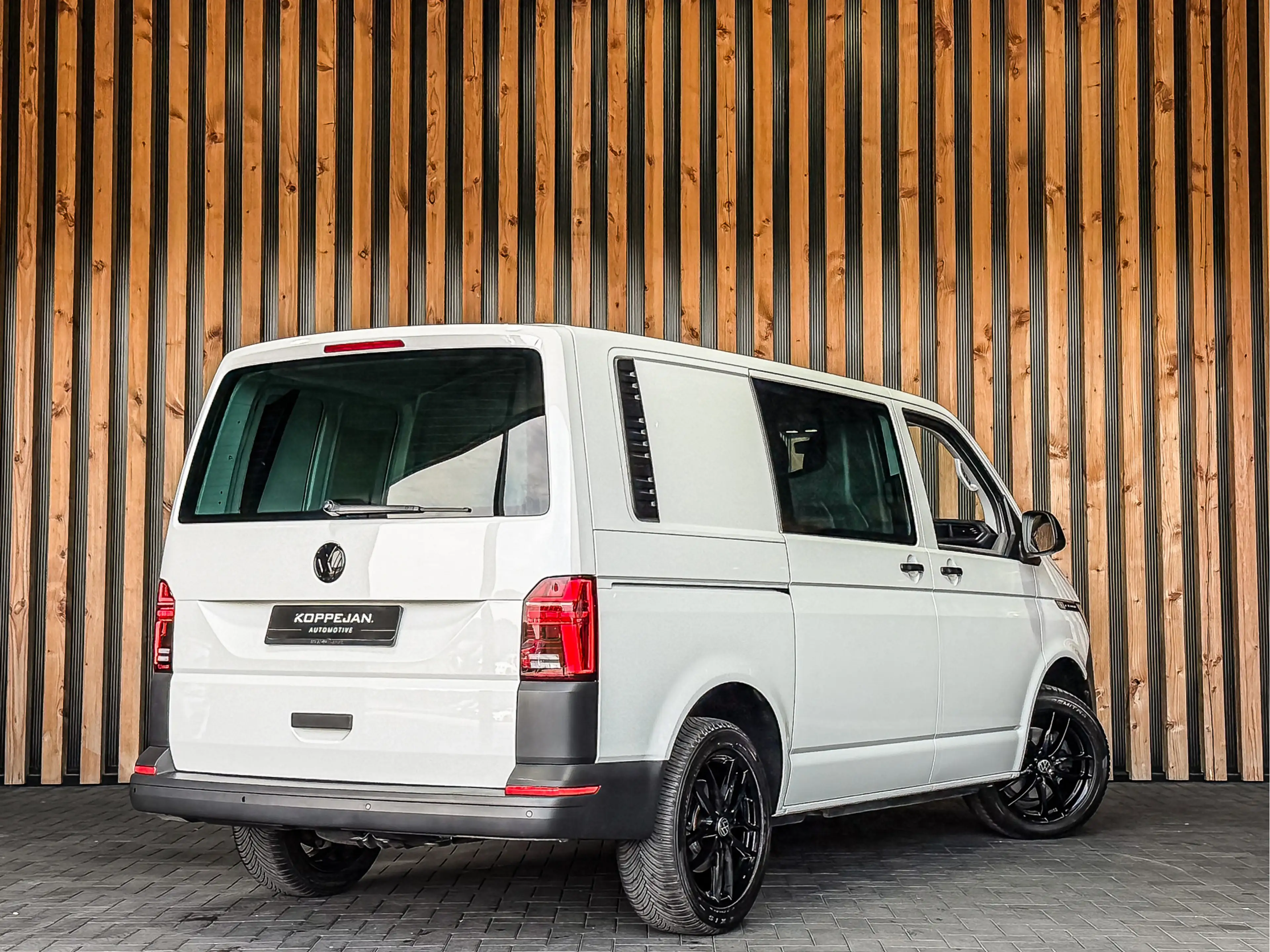 Volkswagen Transporter 2.0 TDI 150PK DSG Bestelwagen L1H1 | LED | STOELVE — photo 3