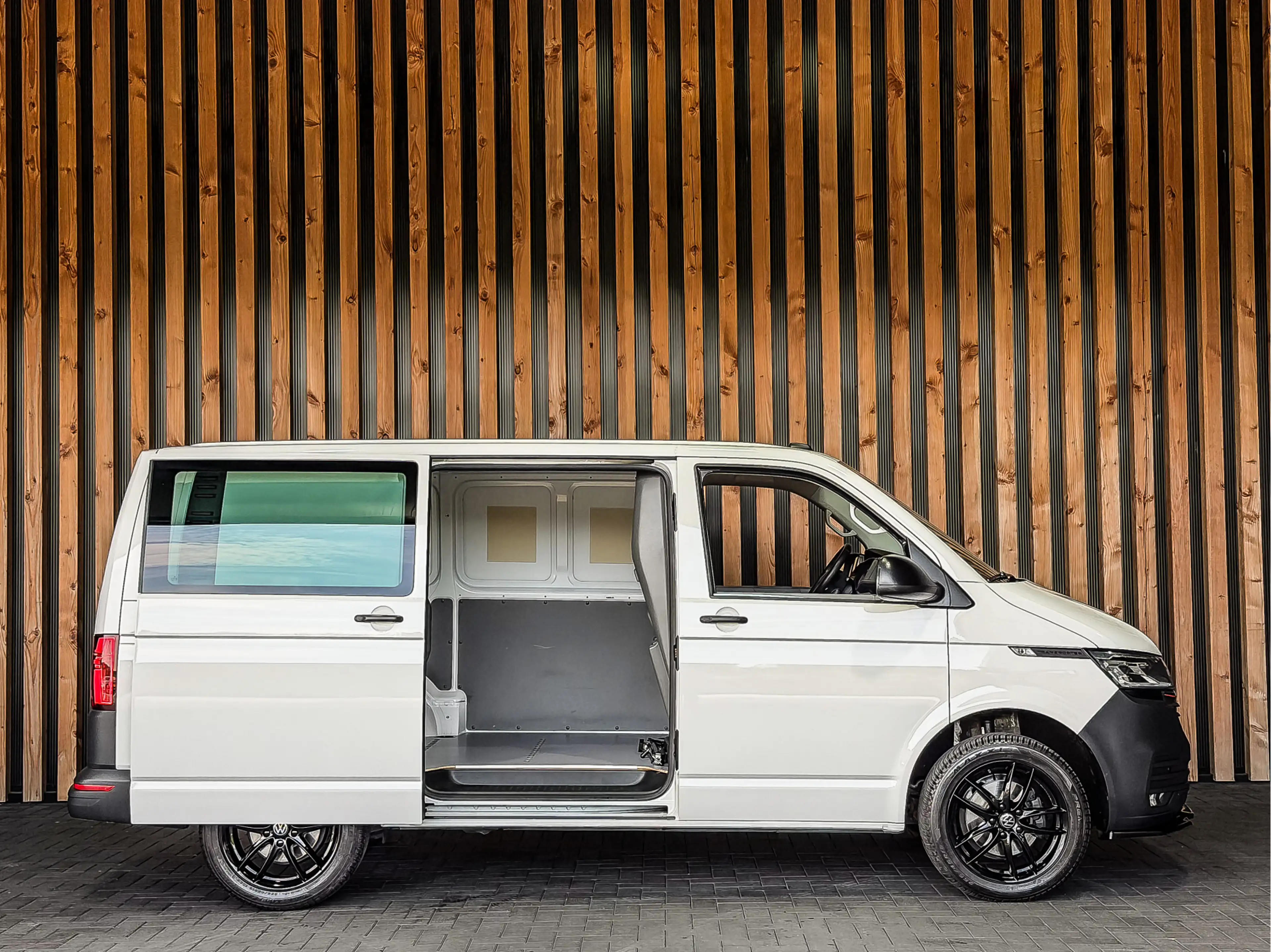 Volkswagen Transporter 2.0 TDI 150PK DSG Bestelwagen L1H1 | LED | STOELVE — photo 4