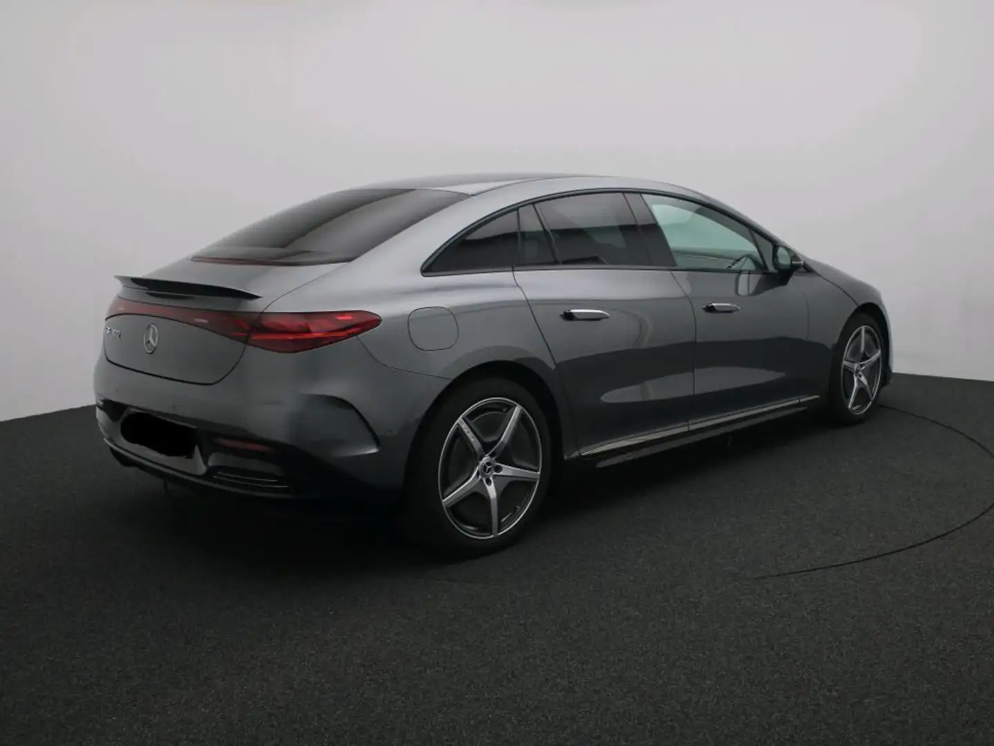 Mercedes-Benz EQE 300 89 kWh AMG LINE + NIGHTPACK + PTS + CAMERA + 5j MB Grijs - 2