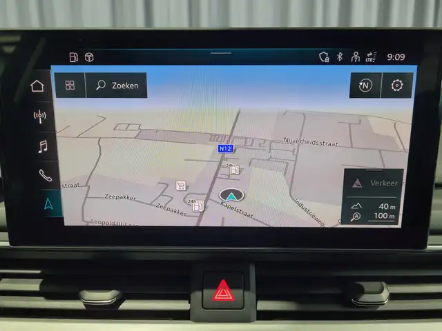 Audi A4 view 13