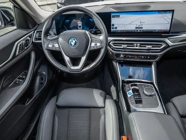 BMW I4 view 19