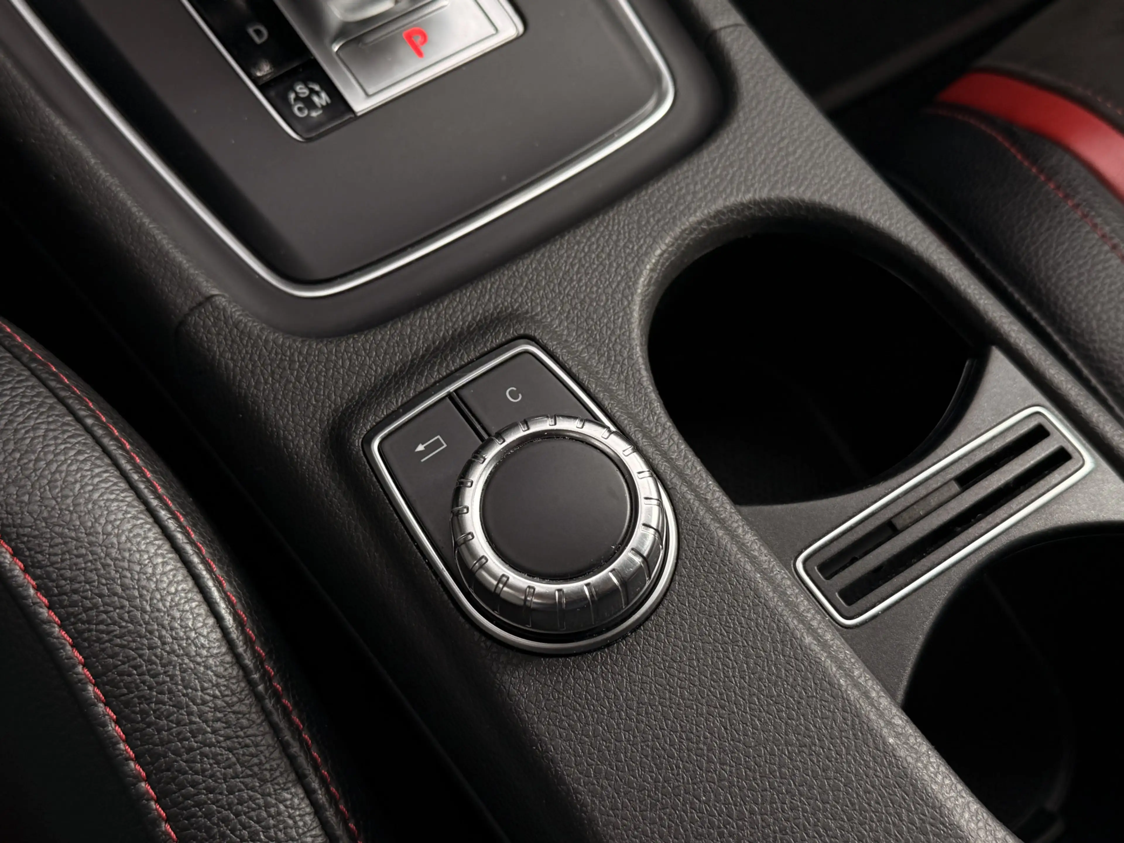 Mercedes-Benz A 45 AMG 4MATIC | Stoelverwarming | Kuipstoelen | Achteruit — photo 36