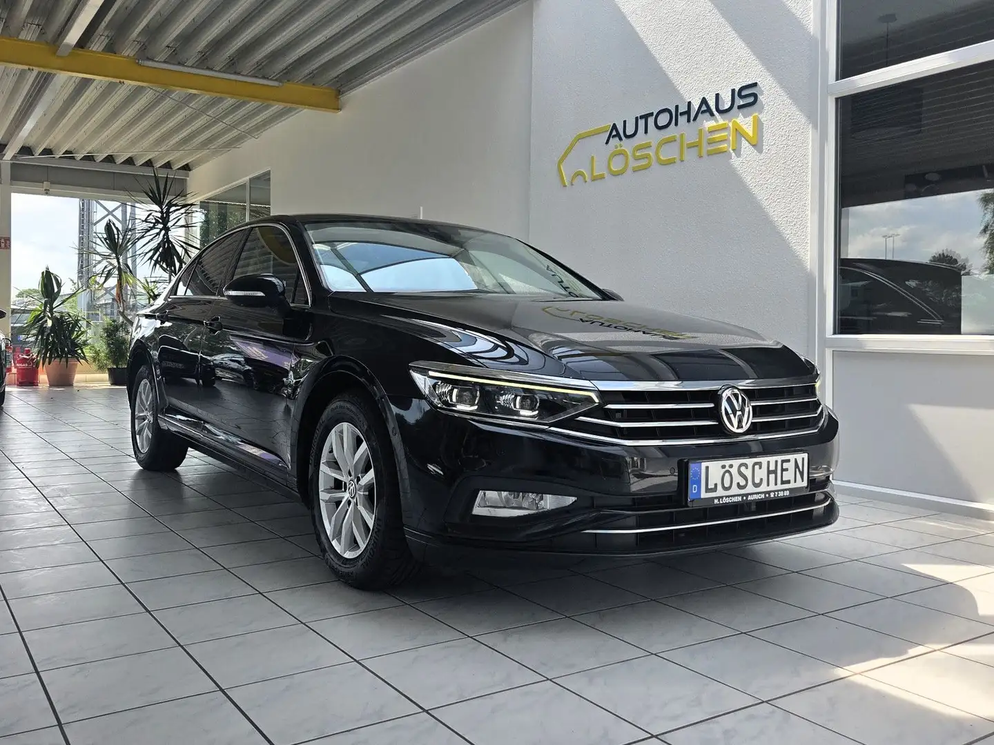 Volkswagen Passat Limo Business DynAudio Matrix-LED Schwarz - 1