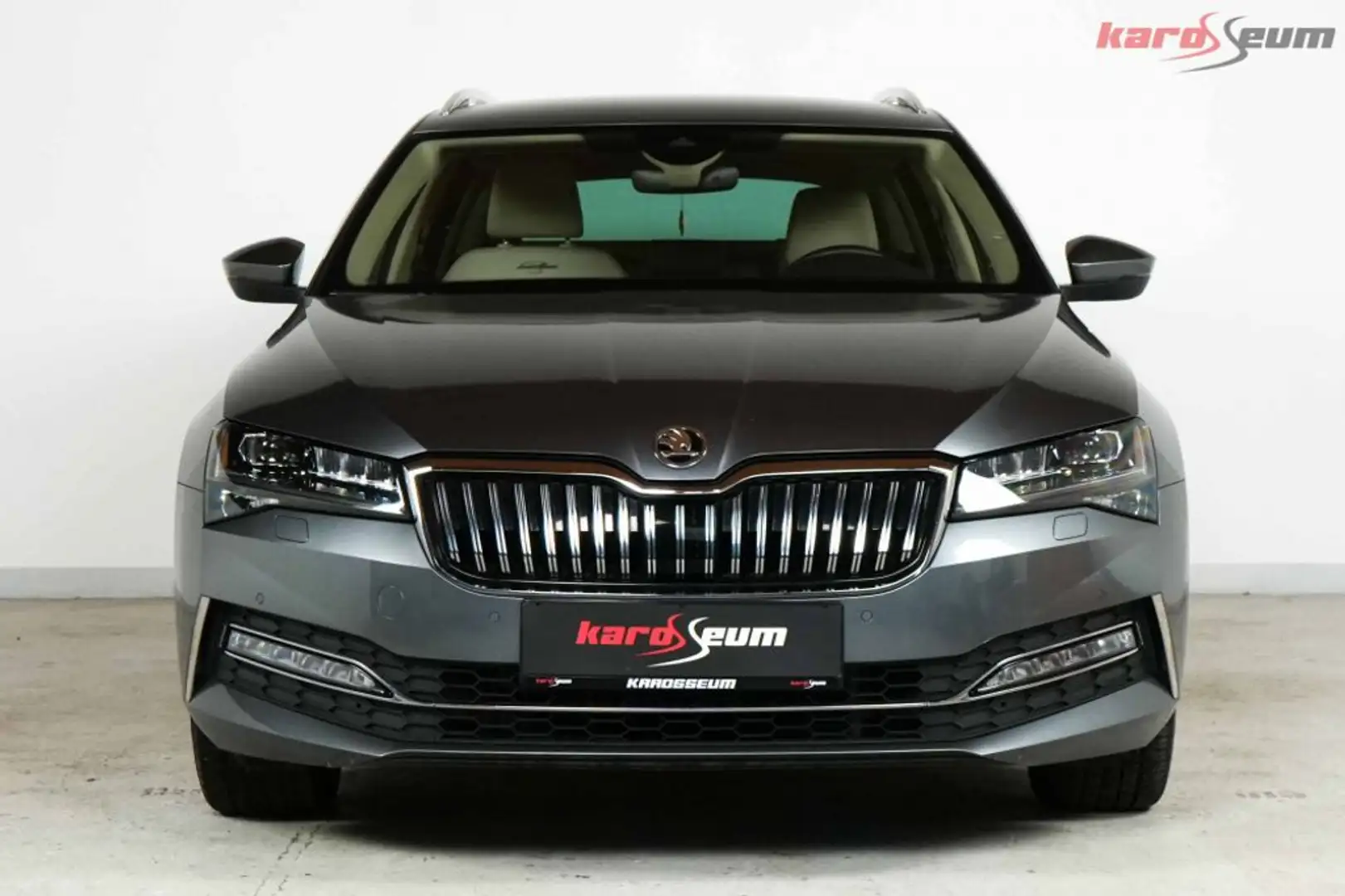 Skoda Superb Combi L+K Aut. | TOP GEPFLEGT | Leder Grau - 2