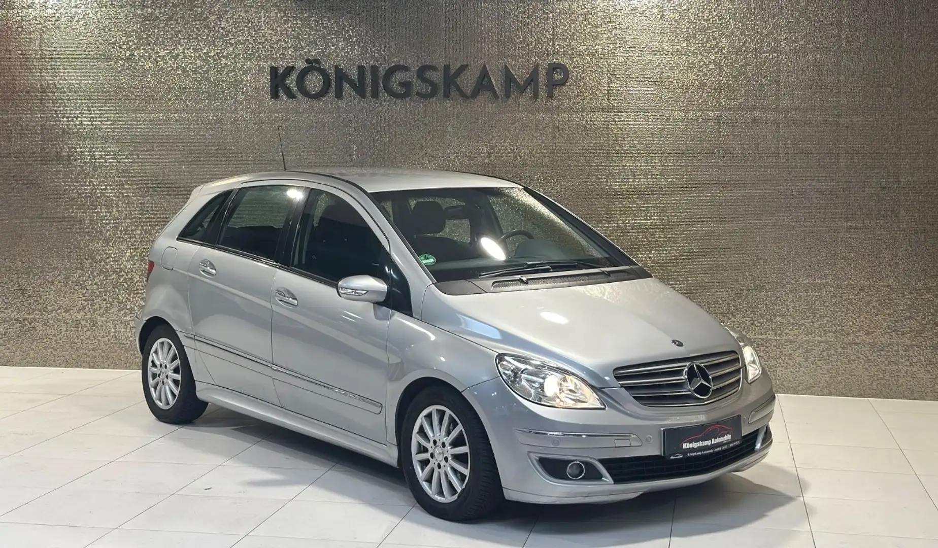 Mercedes-Benz B 180 CDI Aut. * AHK * SHZ * PDC * KLIMA* Argent - 1
