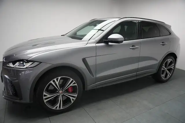 Jaguar F-Pace view 4