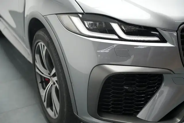 Jaguar F-Pace view 10