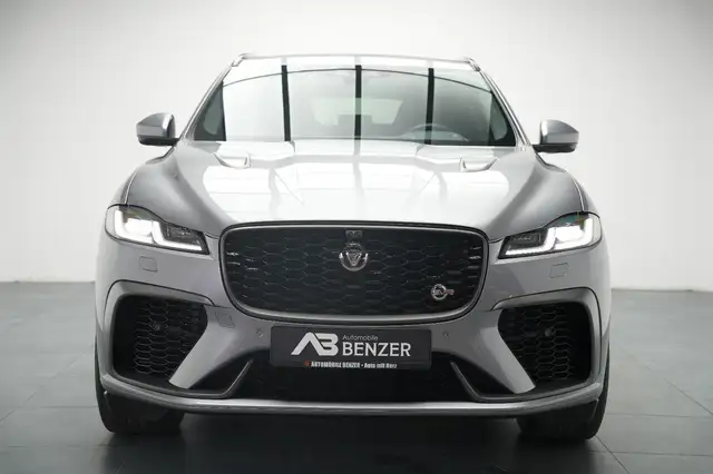 Jaguar F-Pace view 13