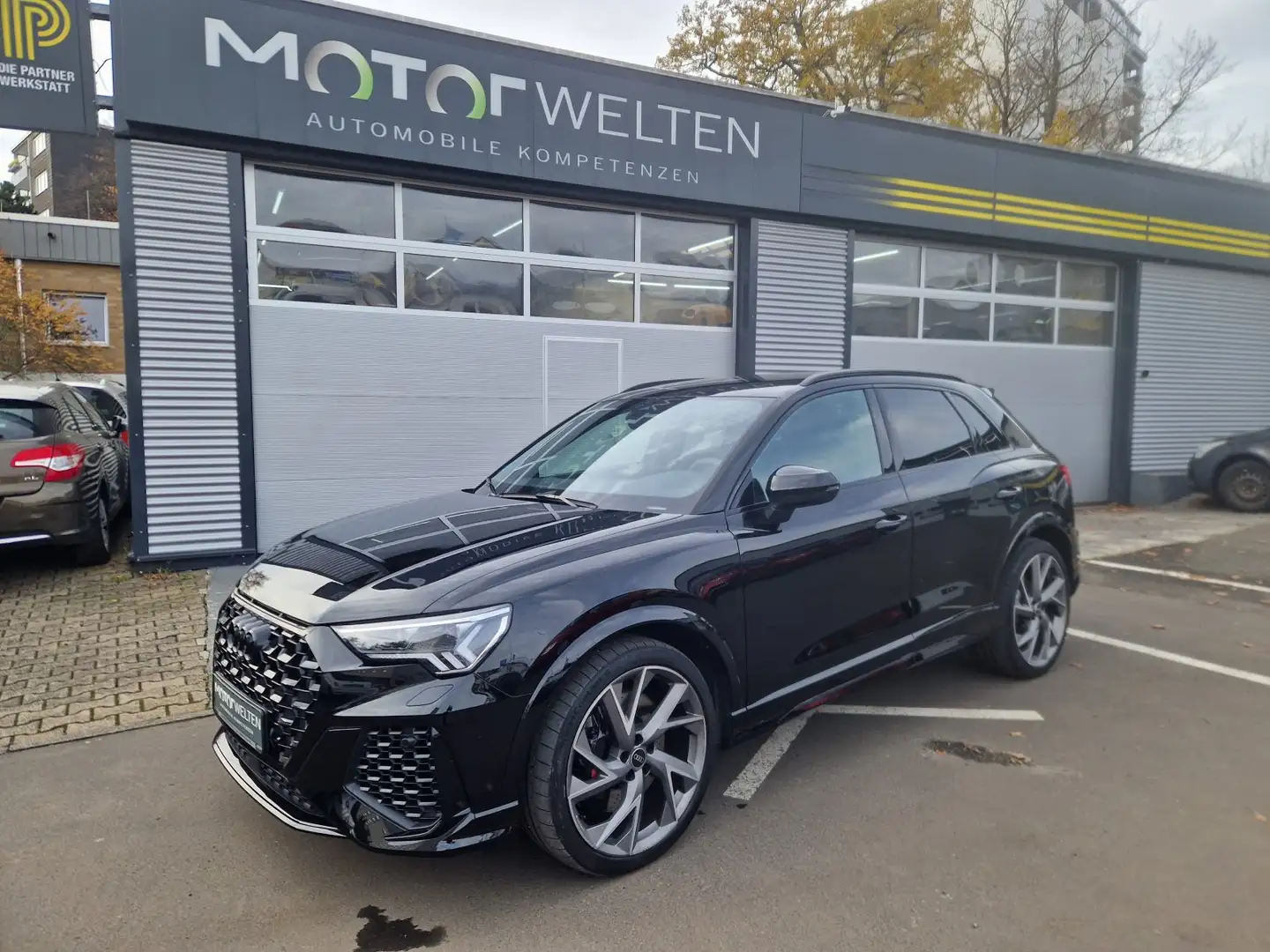 Audi RS Q3 2.5 TFSI (EURO 6d) Schwarz - 1