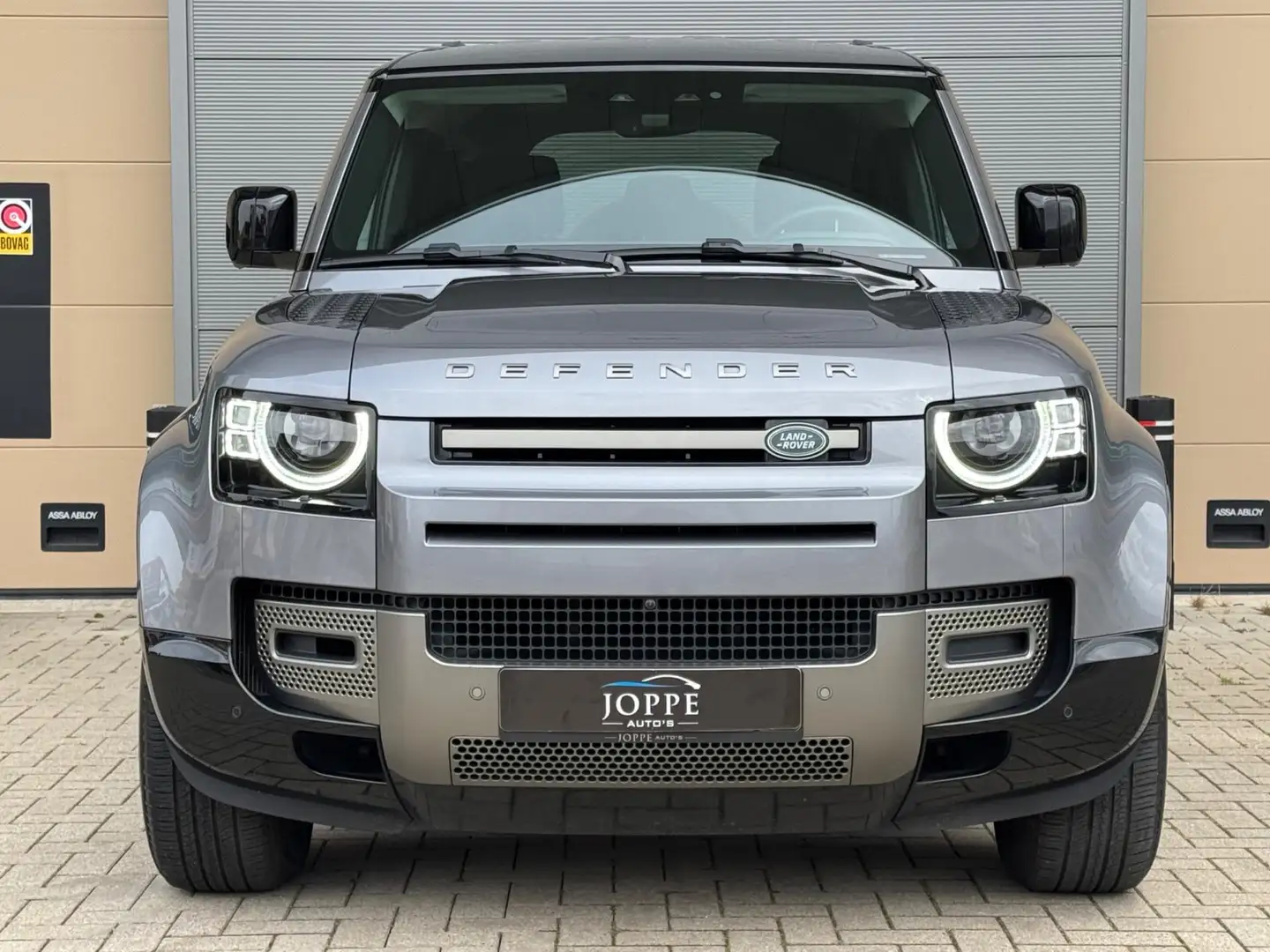 Land Rover Defender 110 2.0 P400e 110 X-Dynamic SE |Trekhaak|Merdian|3 Grijs - 2