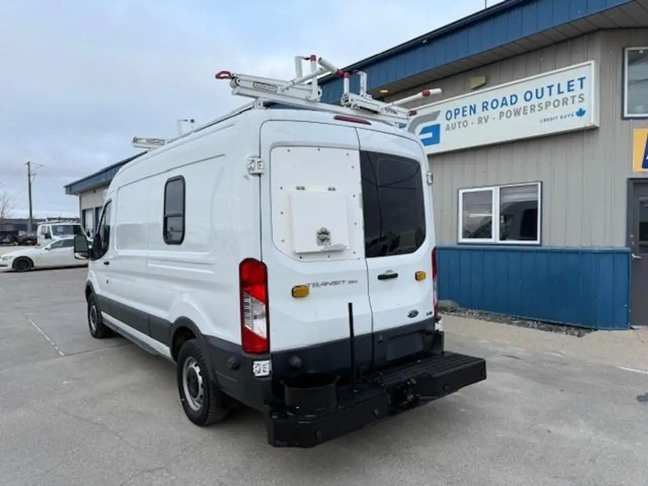 Ford Transit Cargo Van снимка Ford Transit Cargo Van