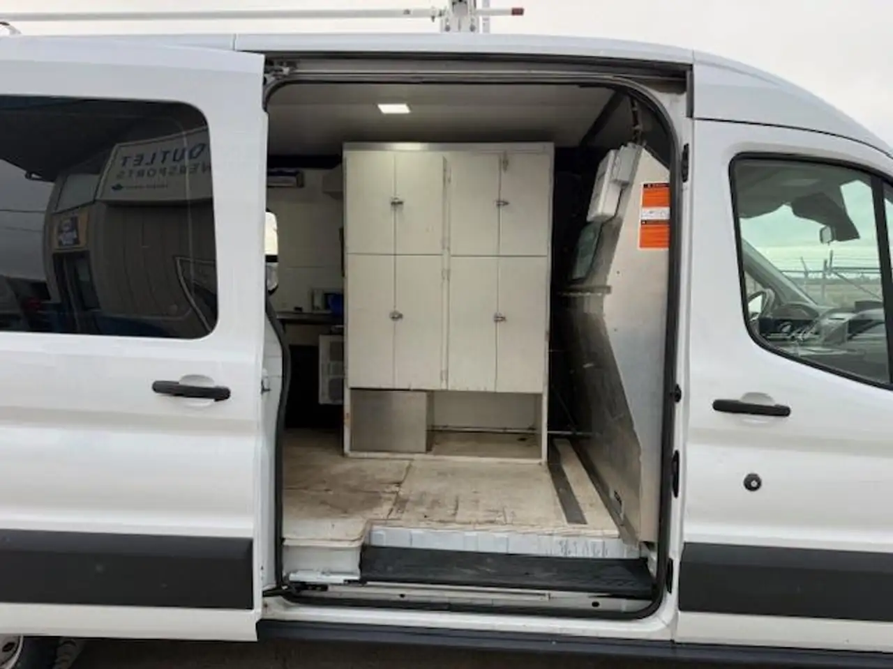 Ford Transit Cargo Van снимка Ford Transit Cargo Van