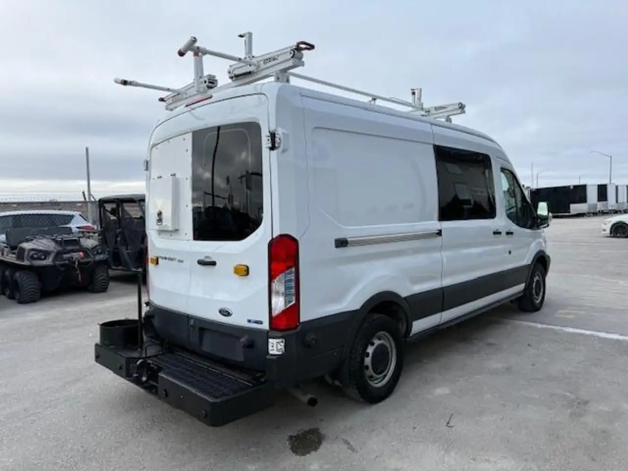 Ford Transit Cargo Van снимка Ford Transit Cargo Van