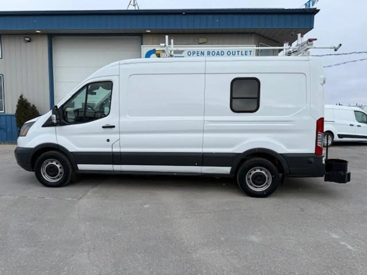 Ford Transit Cargo Van снимка Ford Transit Cargo Van