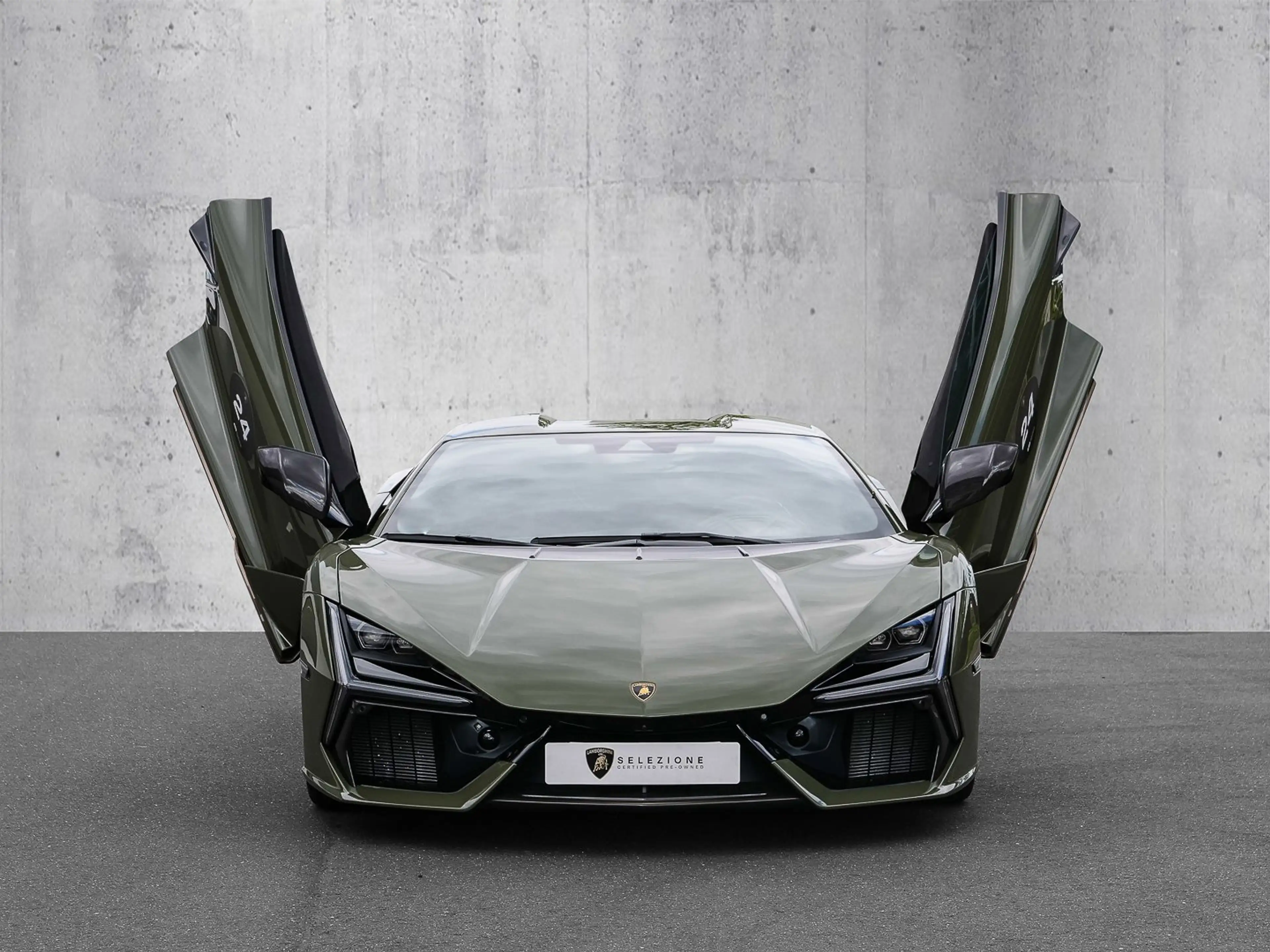 Lamborghini Revuelto Verde Turbine Lucido, XPEL, Sport Seats — photo 7