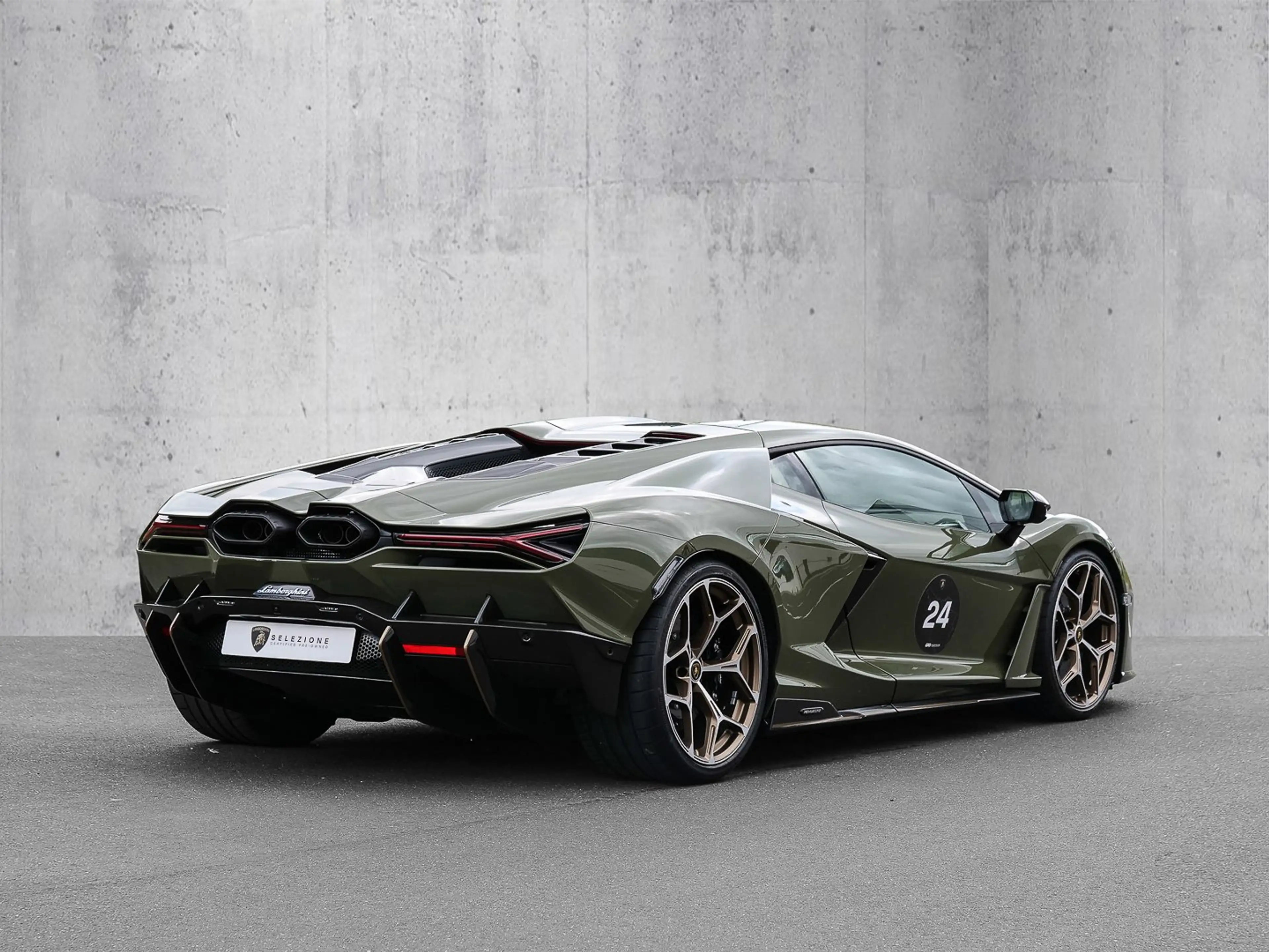 Lamborghini Revuelto Verde Turbine Lucido, XPEL, Sport Seats — photo 3