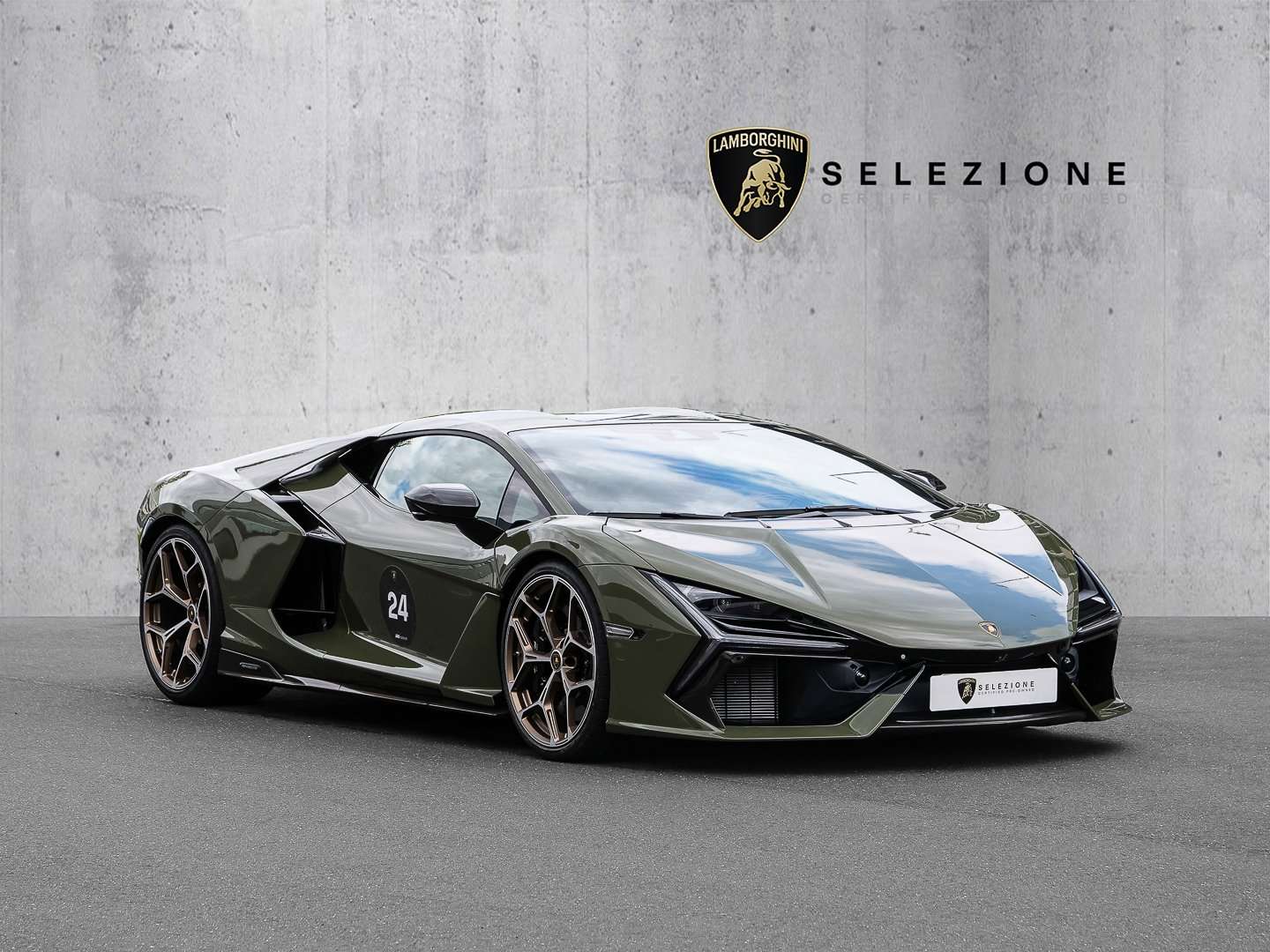 Lamborghini Revuelto