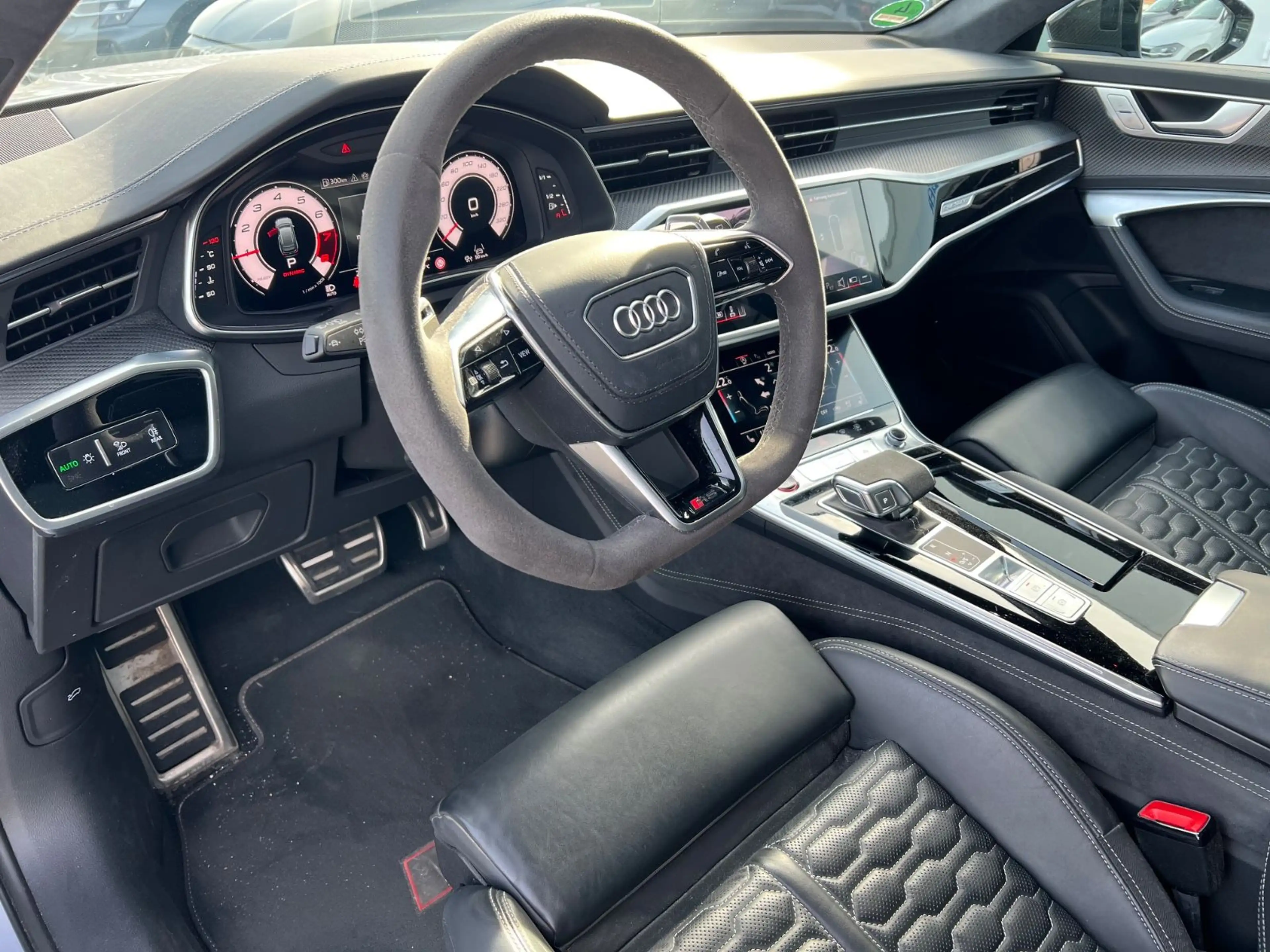 Audi RS6 Avant 4.0 TFSI performance Allradlen. Carbon — photo 12
