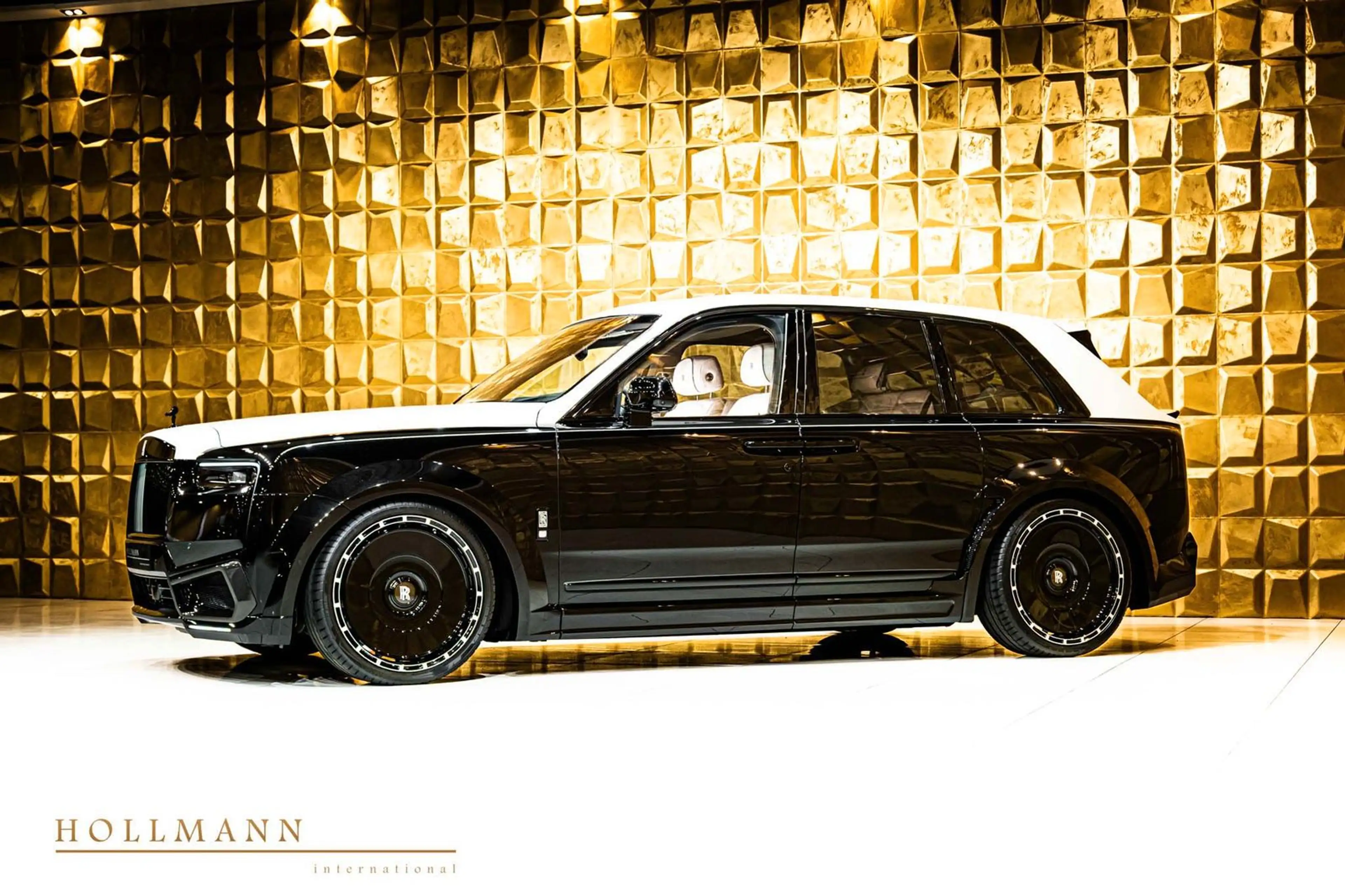 Rolls-Royce Cullinan CULLINAN SERIES II BLACK BADGE — photo 4