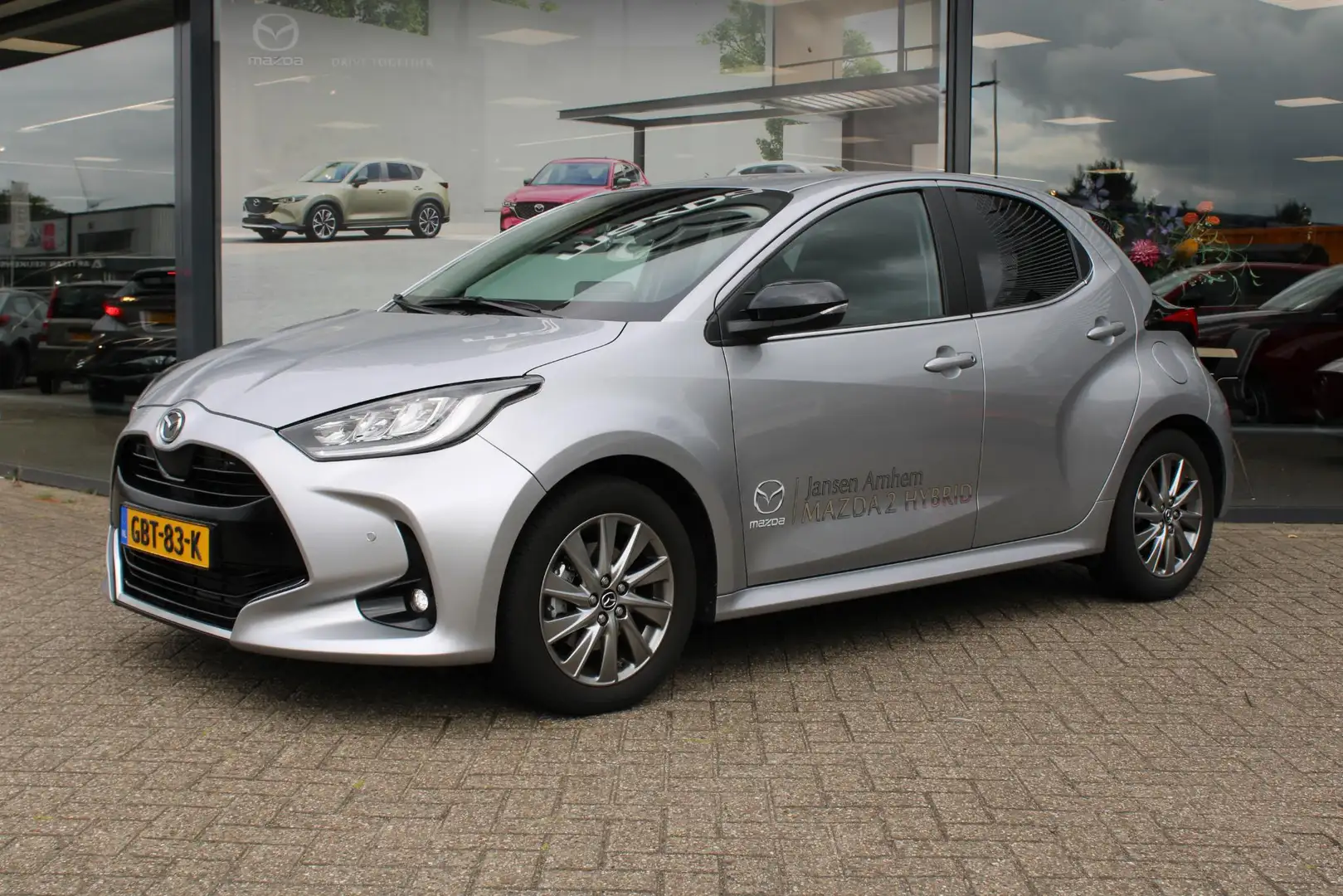Mazda 2 Hybrid 1.5 Select 116 , Demovoordeel € 5.690-, Aut Grijs - 2
