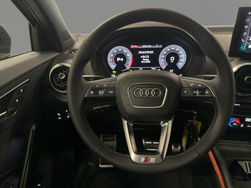 Audi Q2 S line 35 TFSI S tronic — photo 14