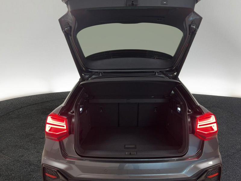 Audi Q2 S line 35 TFSI S tronic — photo 10