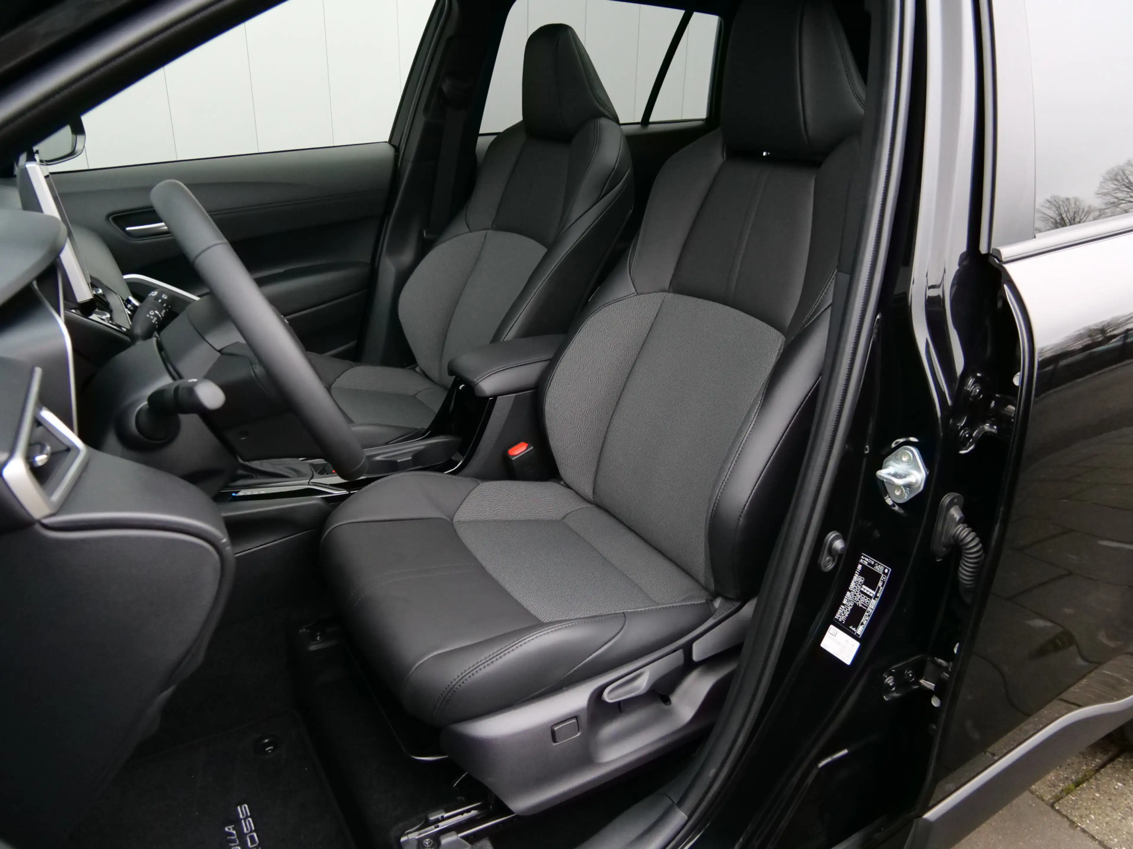 Toyota Corolla Cross 1.8 High Power Hybrid Style 140 Pk Automaat Naviga — photo 4