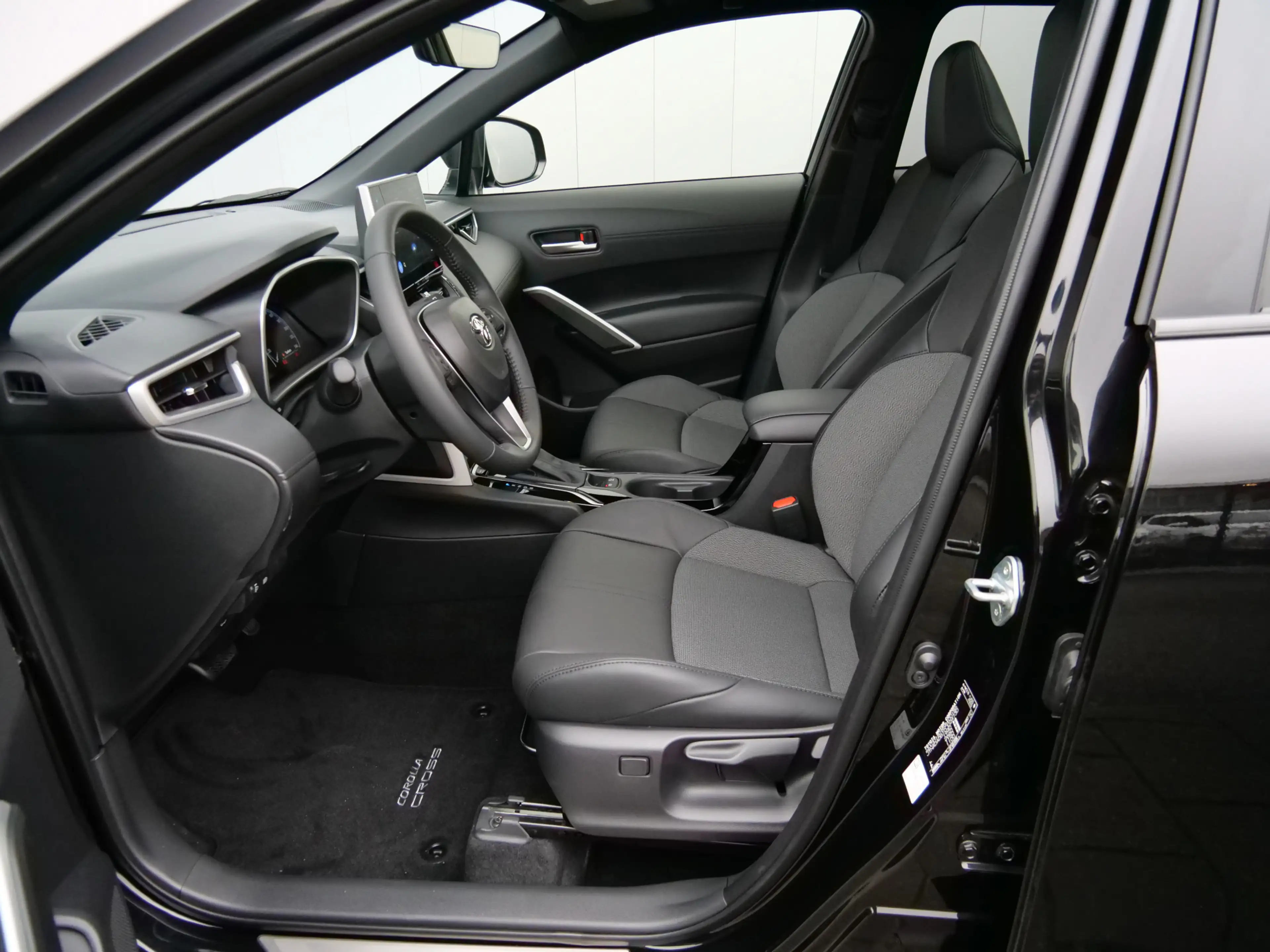 Toyota Corolla Cross 1.8 High Power Hybrid Style 140 Pk Automaat Naviga — photo 18