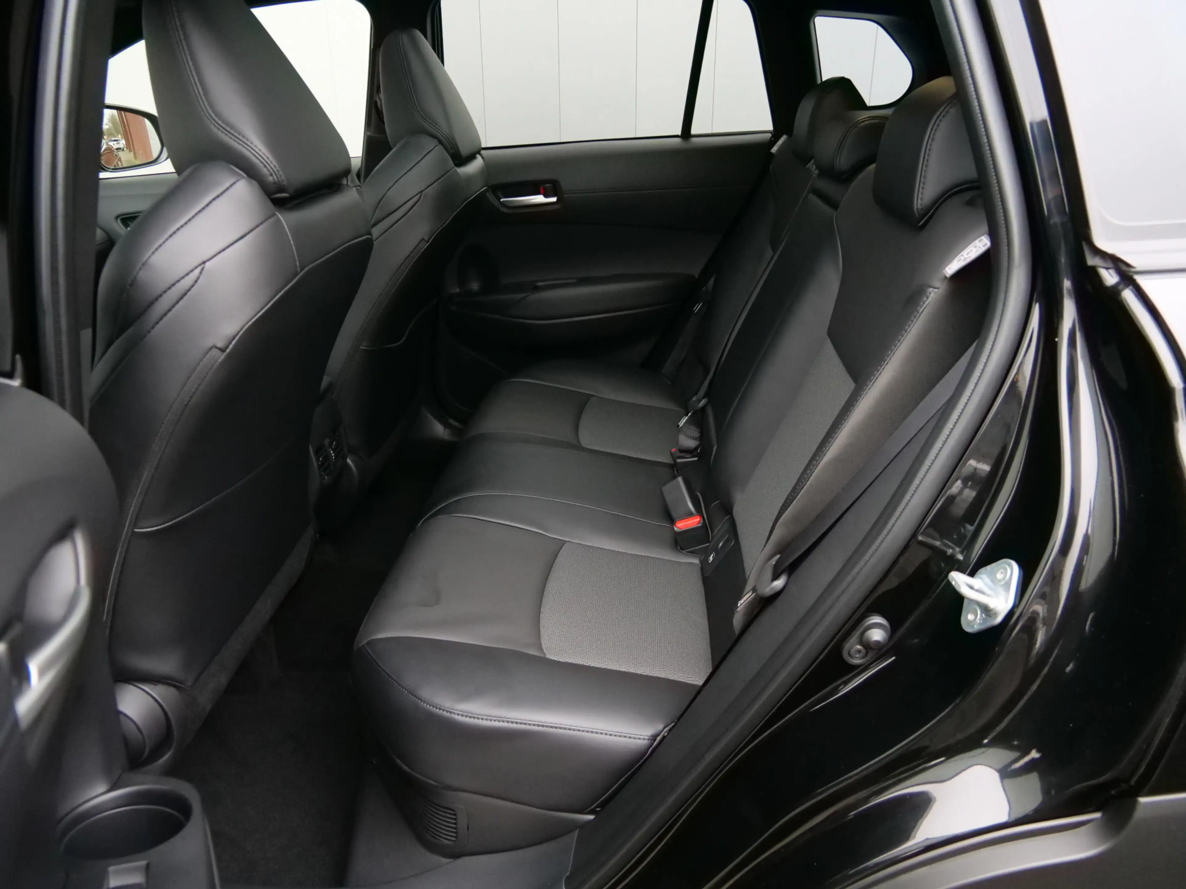 Toyota Corolla Cross 1.8 High Power Hybrid Style 140 Pk Automaat Naviga — photo 20