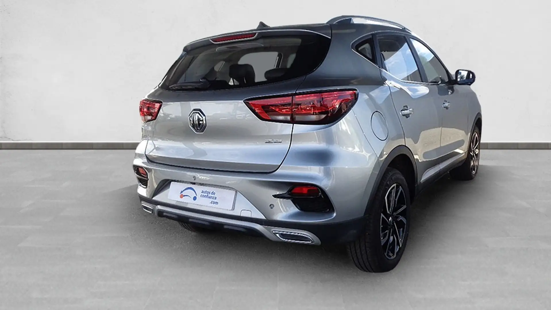 MG ZS 1.5 LUXURY - 2