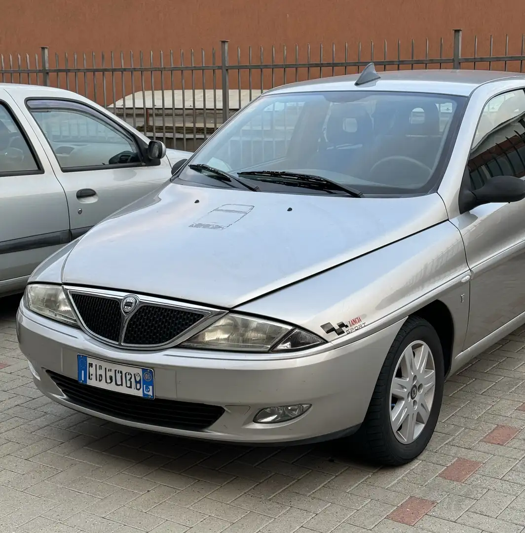 Lancia Y 1.2 8v LS c/airbag - 1