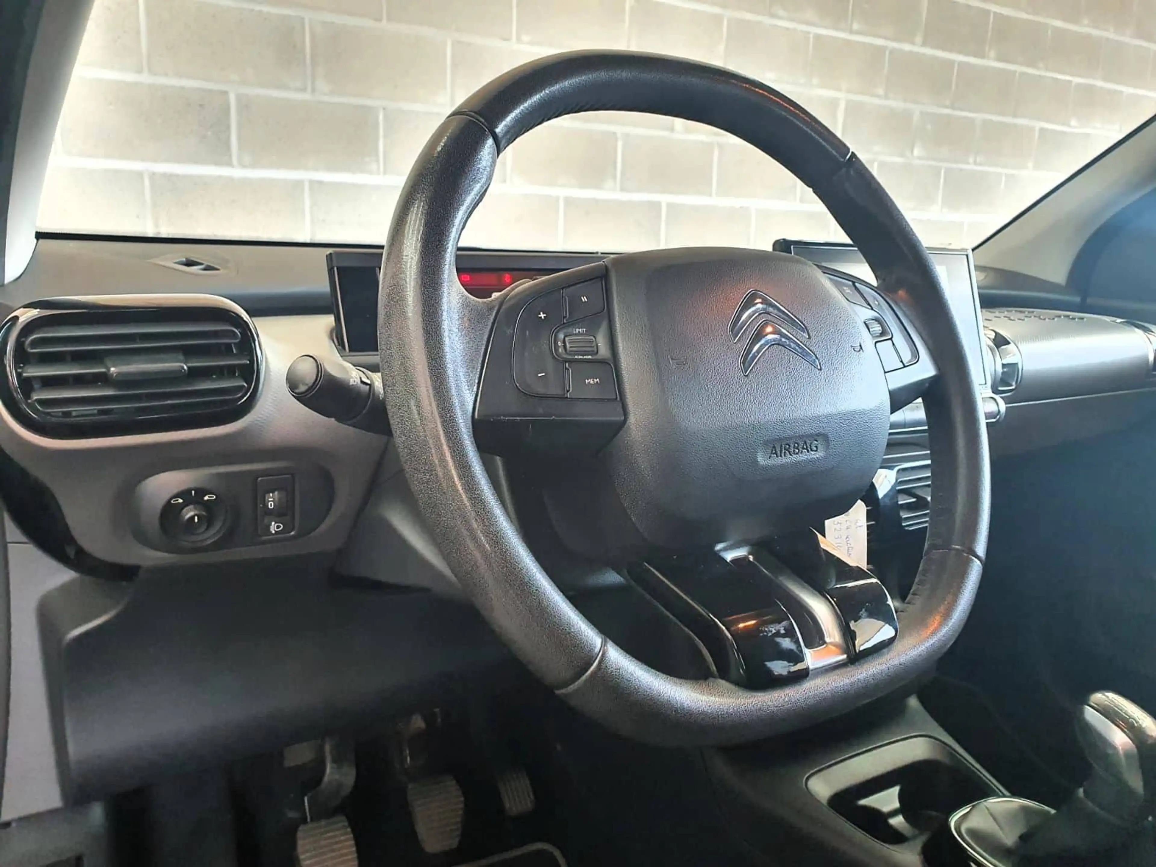Citroen C4 Cactus 🟢1.2 ESSENCE 110CV - FULL CARNET - CAMERA - CAR PLAY — photo 6