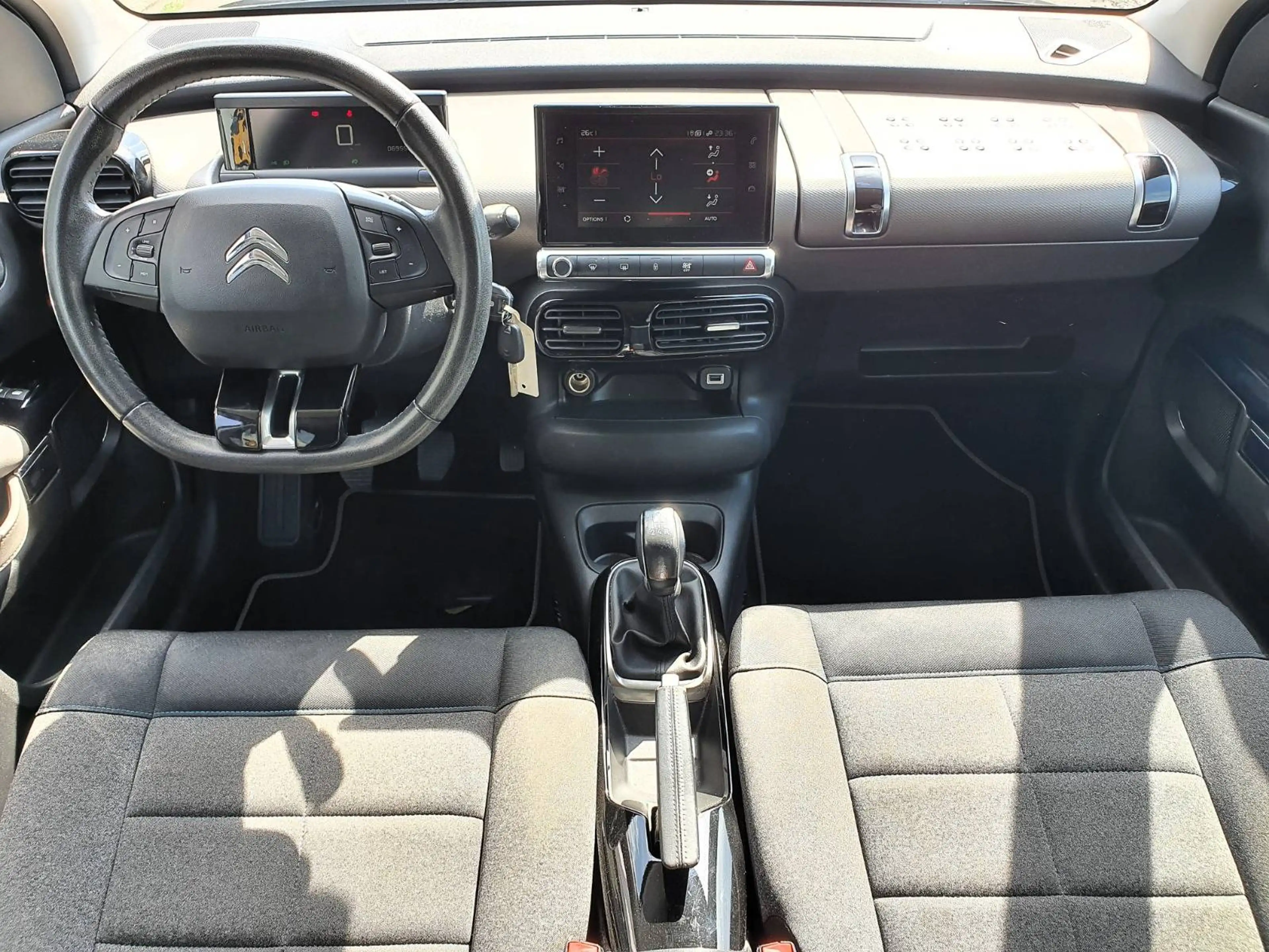 Citroen C4 Cactus 🟢1.2 ESSENCE 110CV - FULL CARNET - CAMERA - CAR PLAY — photo 7