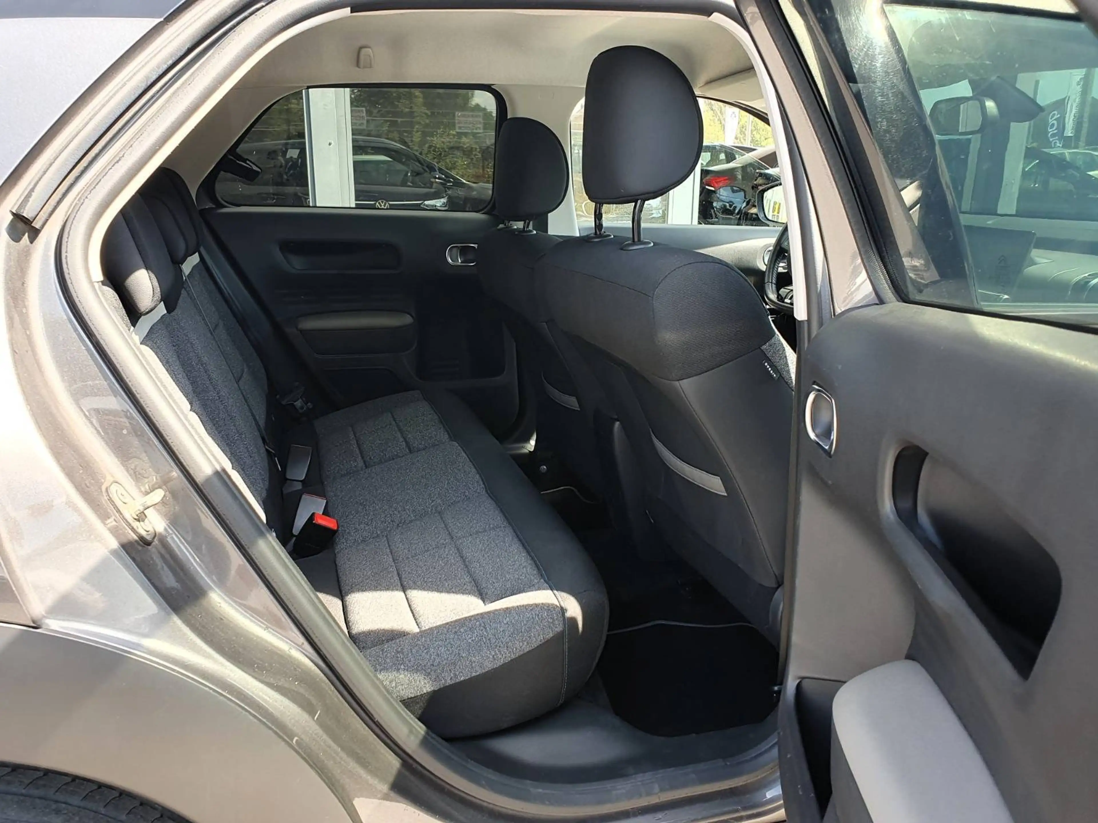 Citroen C4 Cactus 🟢1.2 ESSENCE 110CV - FULL CARNET - CAMERA - CAR PLAY — photo 15