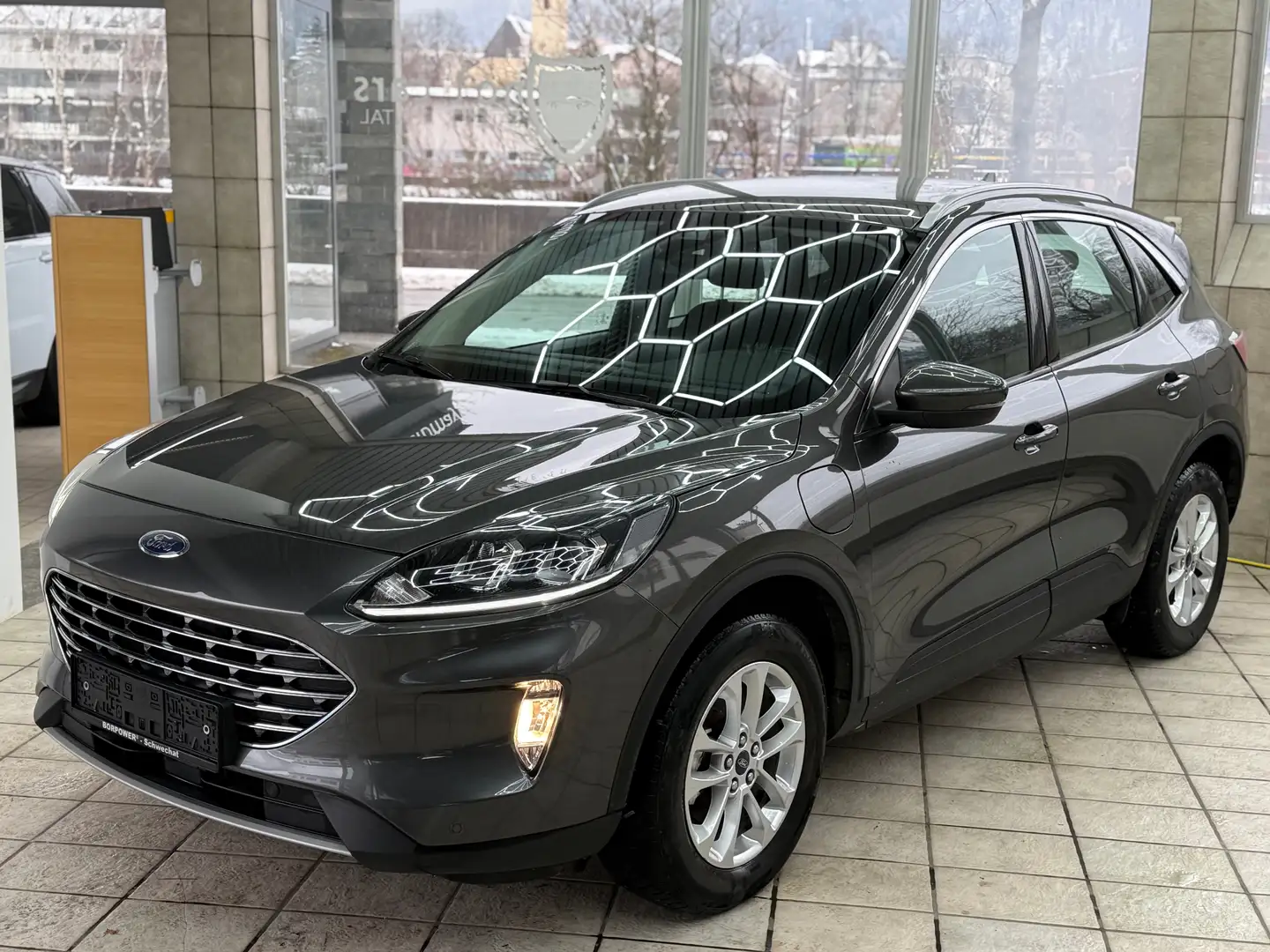 Ford Kuga Plug-In Hybrid Titanium Grau - 2
