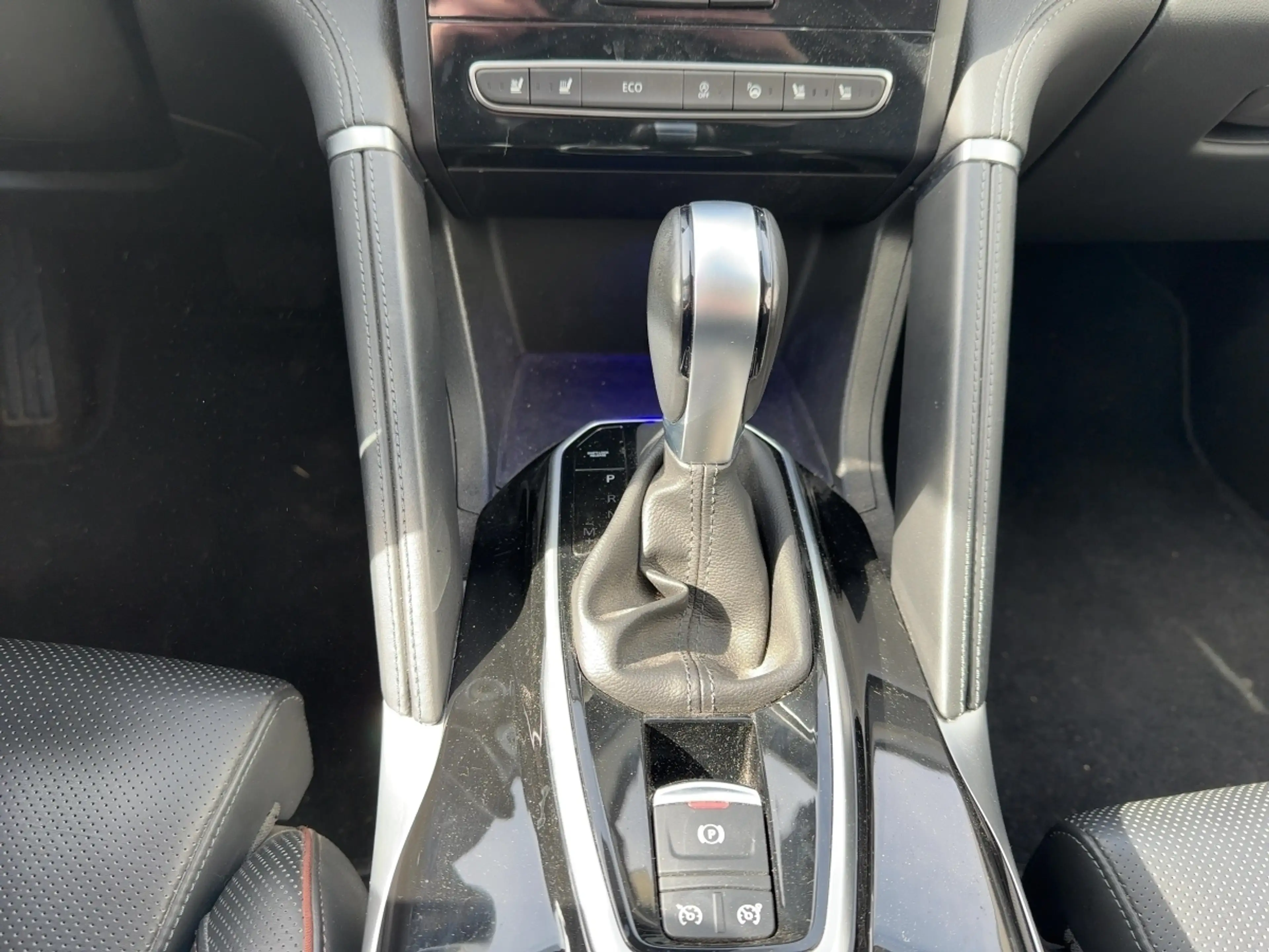 Renault Koleos INITIALE PARIS TCe 160 EDC — photo 15