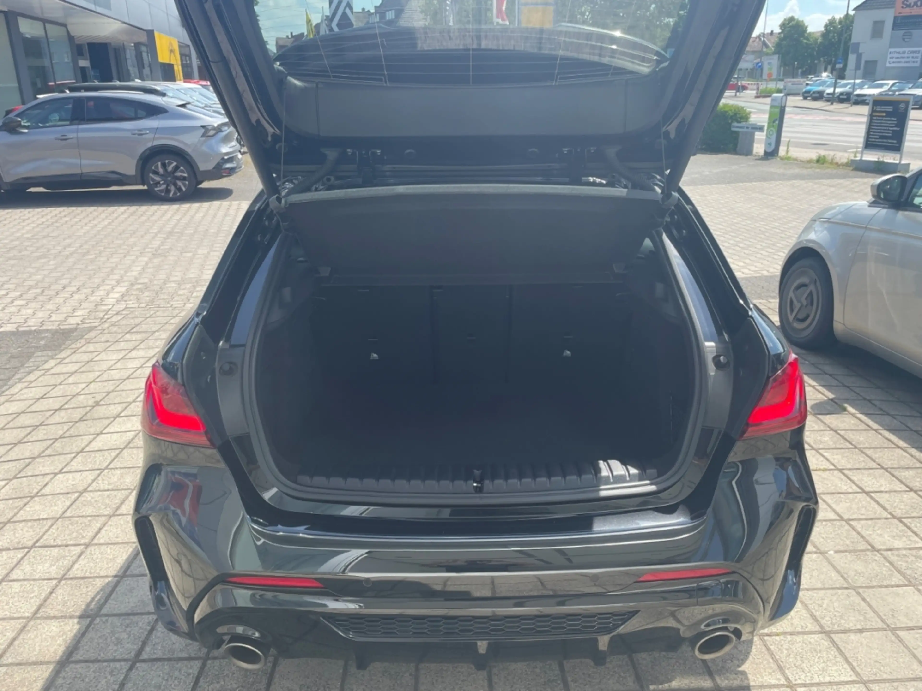BMW 135 i xD LC-PROF HUD PANO ACC H/K MEMORY RFK — photo 5
